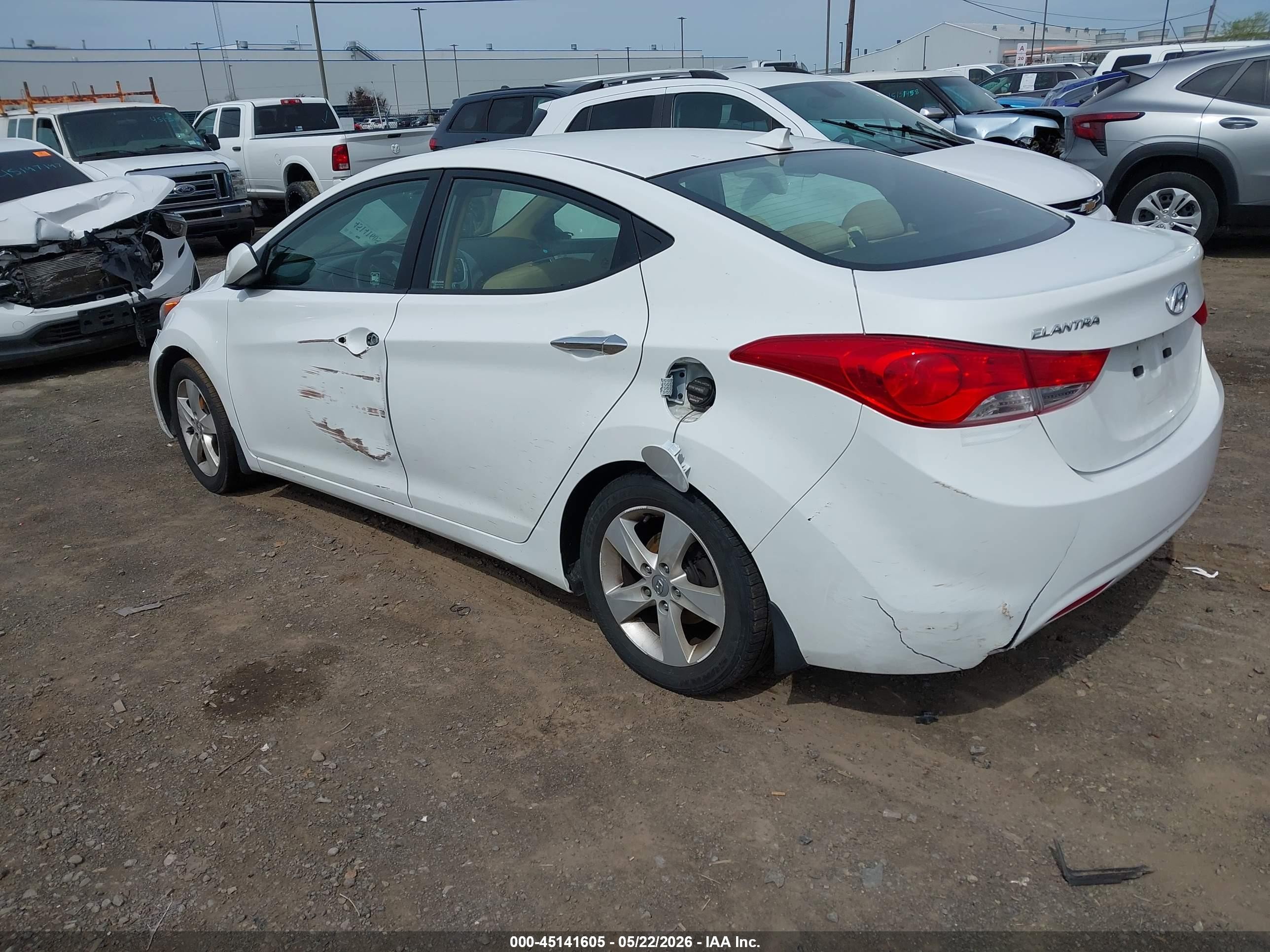 2011 Hyundai Elantra Gls Белый vin: 5NPDH4AE5BH060356