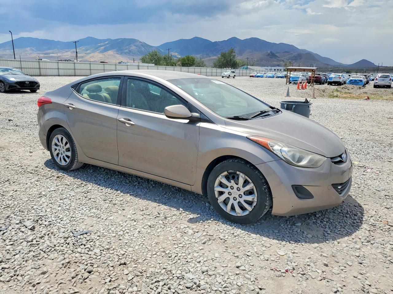 2012 Hyundai Elantra Gls Желто-коричневый vin: 5NPDH4AE5CH066823