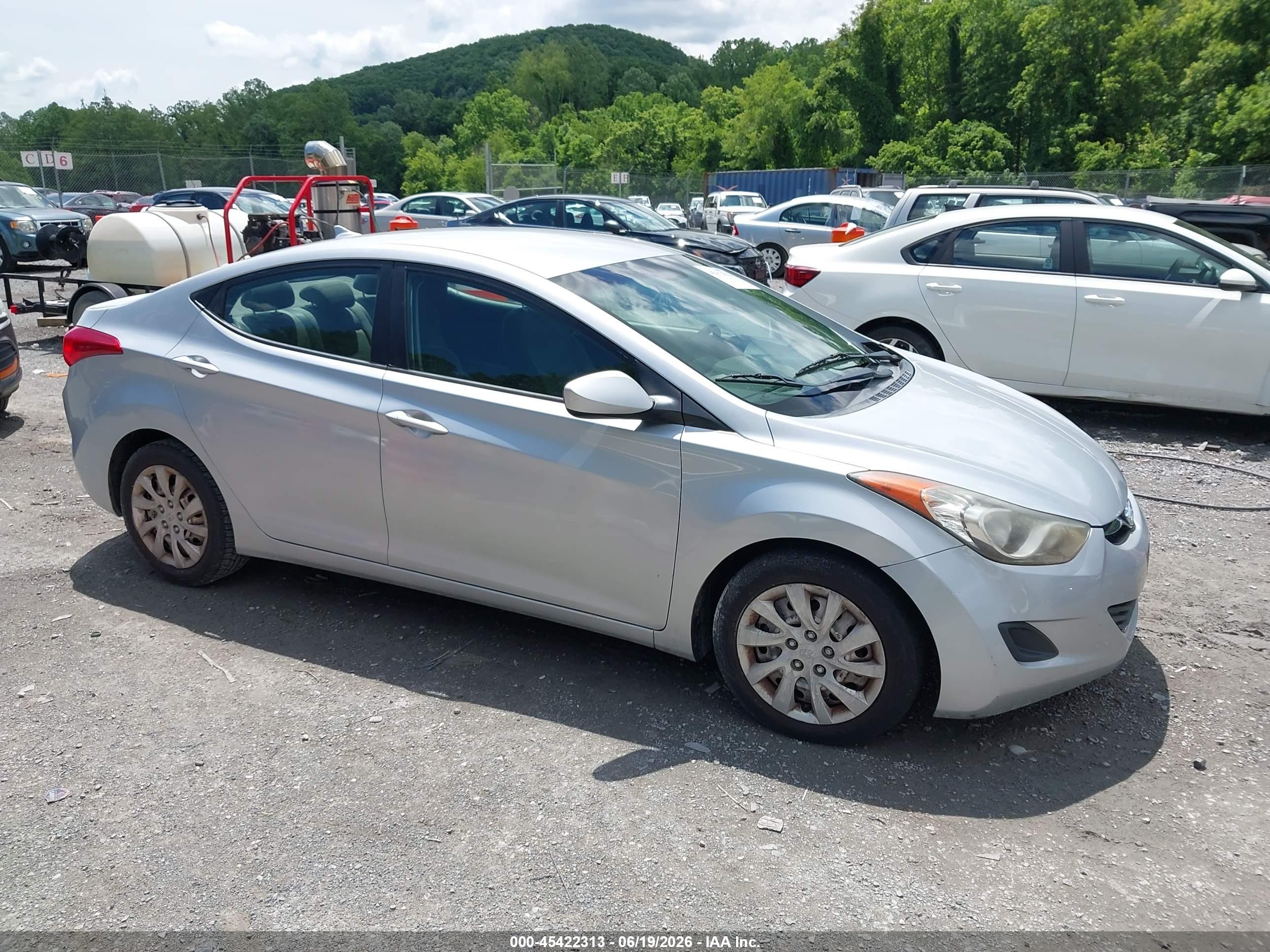 2012 Hyundai Elantra Gls Silver vin: 5NPDH4AE5CH067003