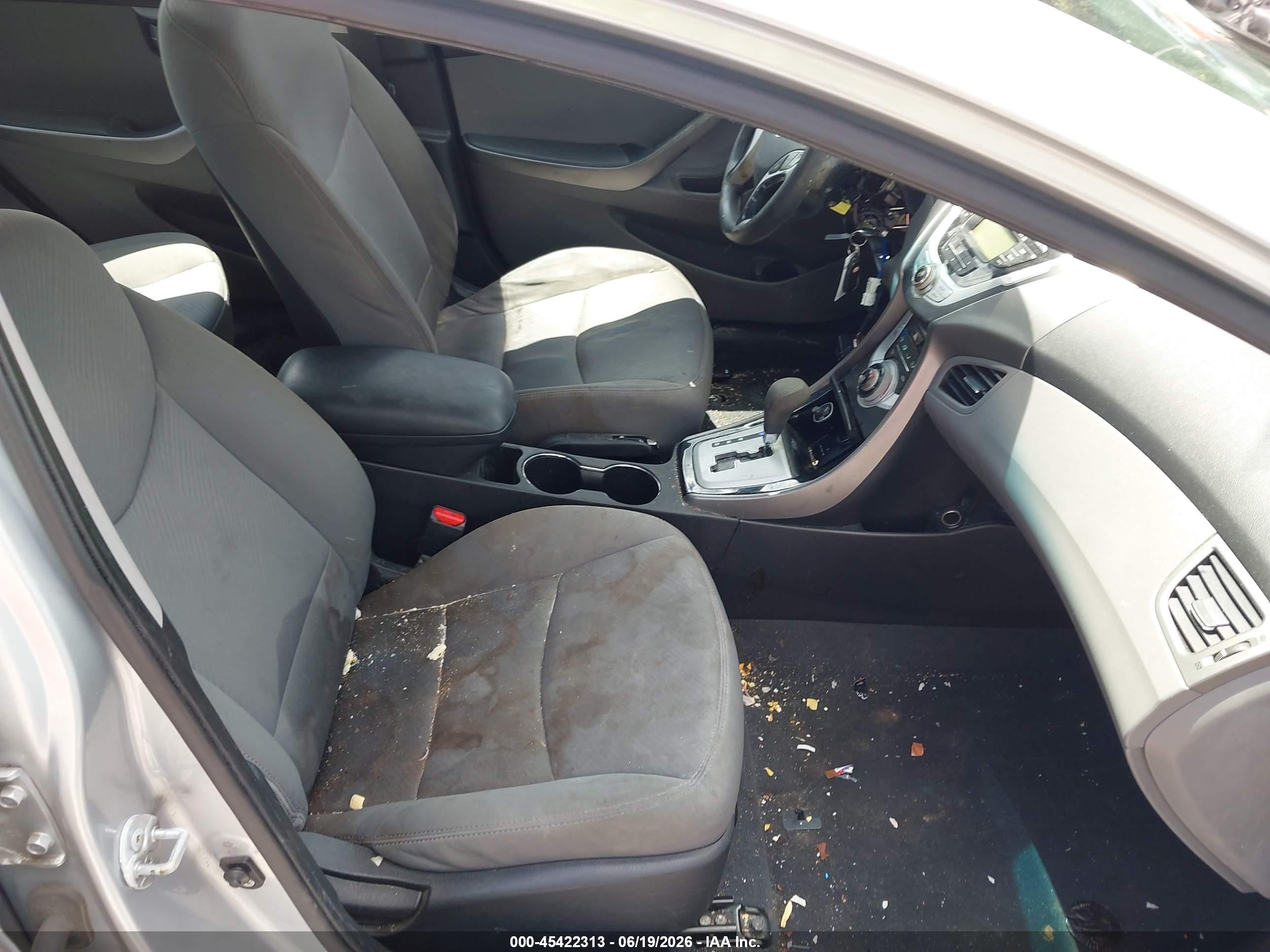 2012 Hyundai Elantra Gls Silver vin: 5NPDH4AE5CH067003