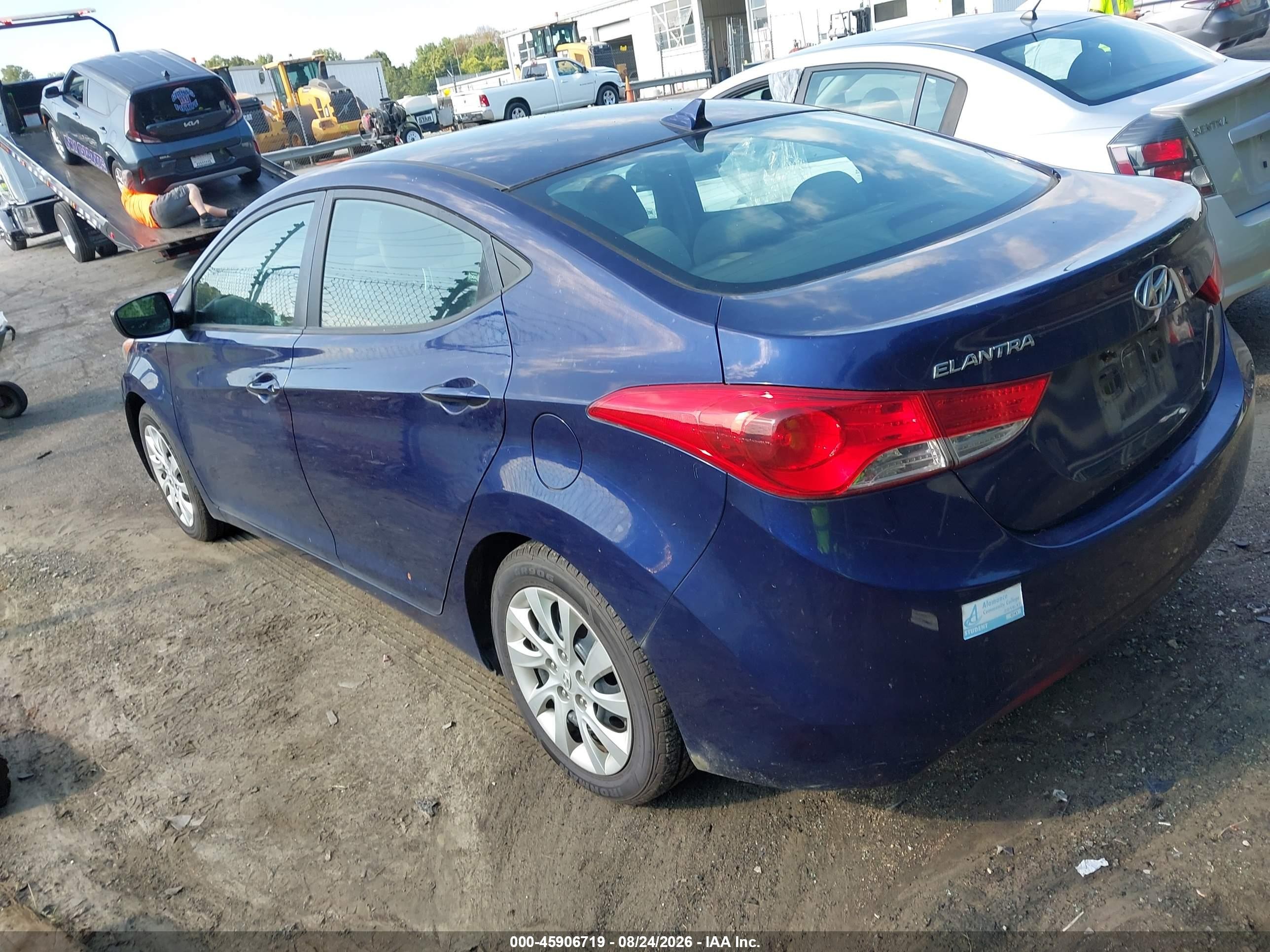 2012 Hyundai Elantra Gls Blue vin: 5NPDH4AE5CH070371