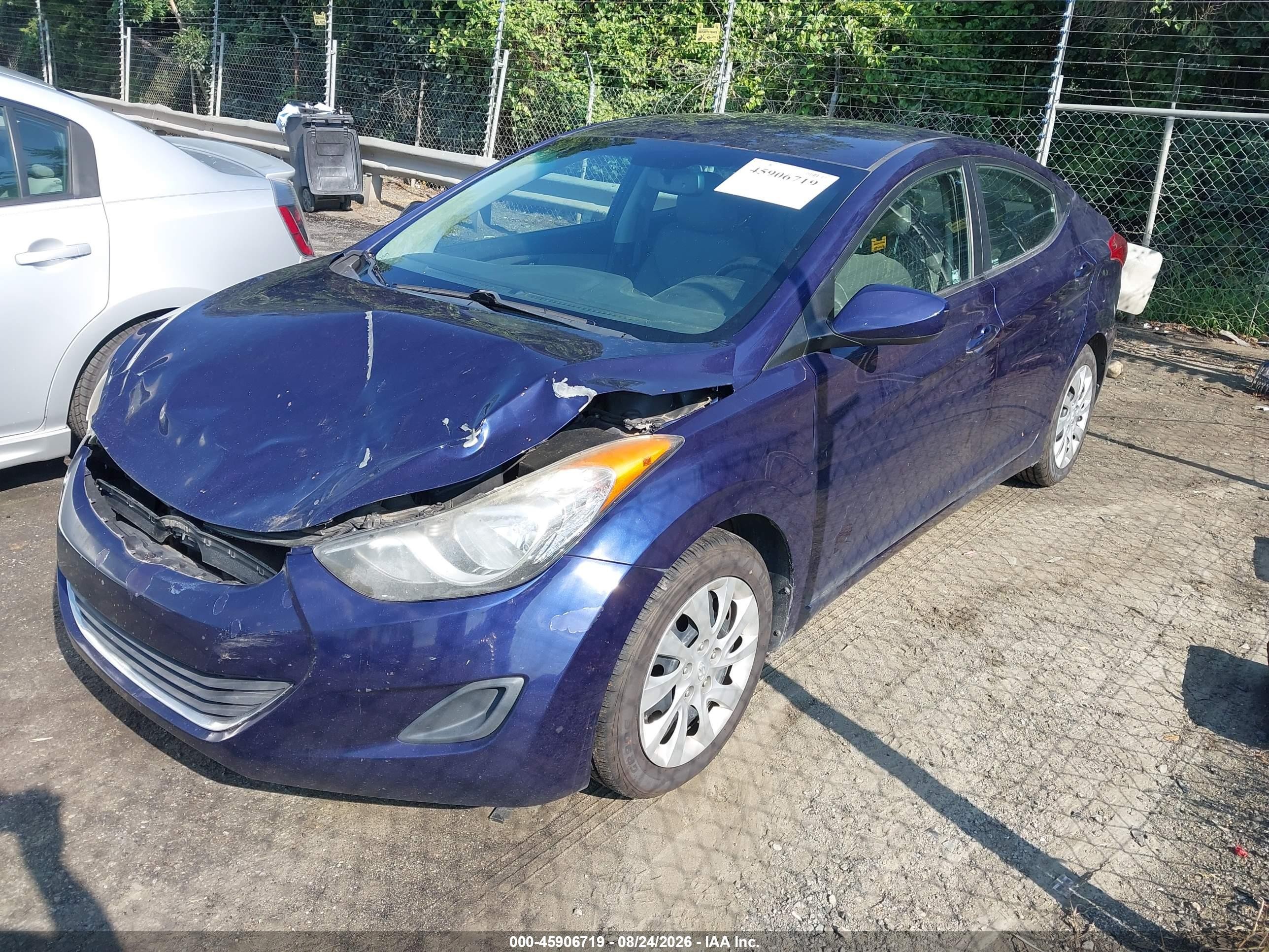 2012 Hyundai Elantra Gls Blue vin: 5NPDH4AE5CH070371
