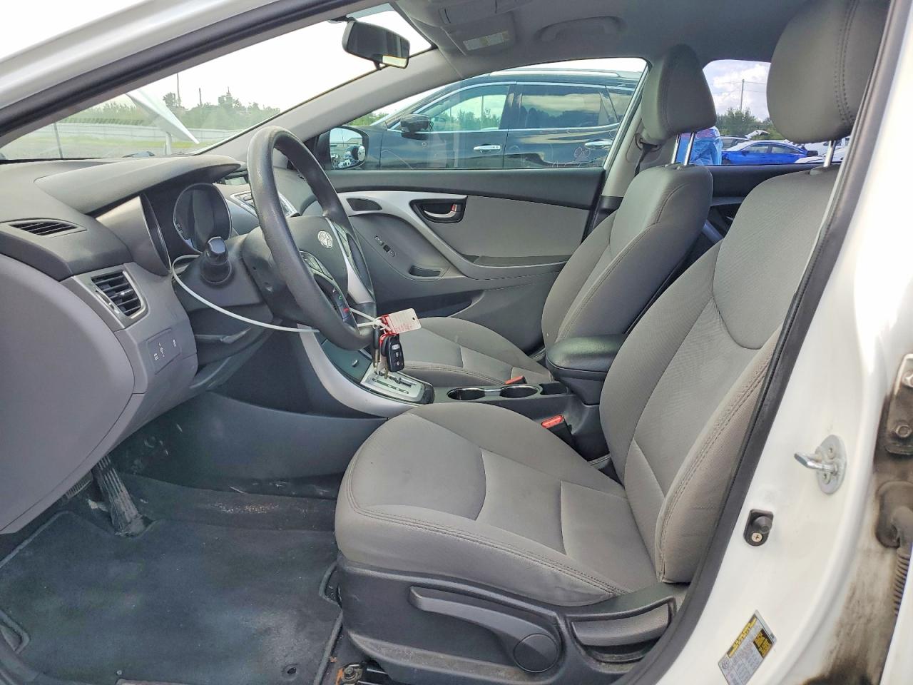 2012 Hyundai Elantra Gls White vin: 5NPDH4AE5CH081161