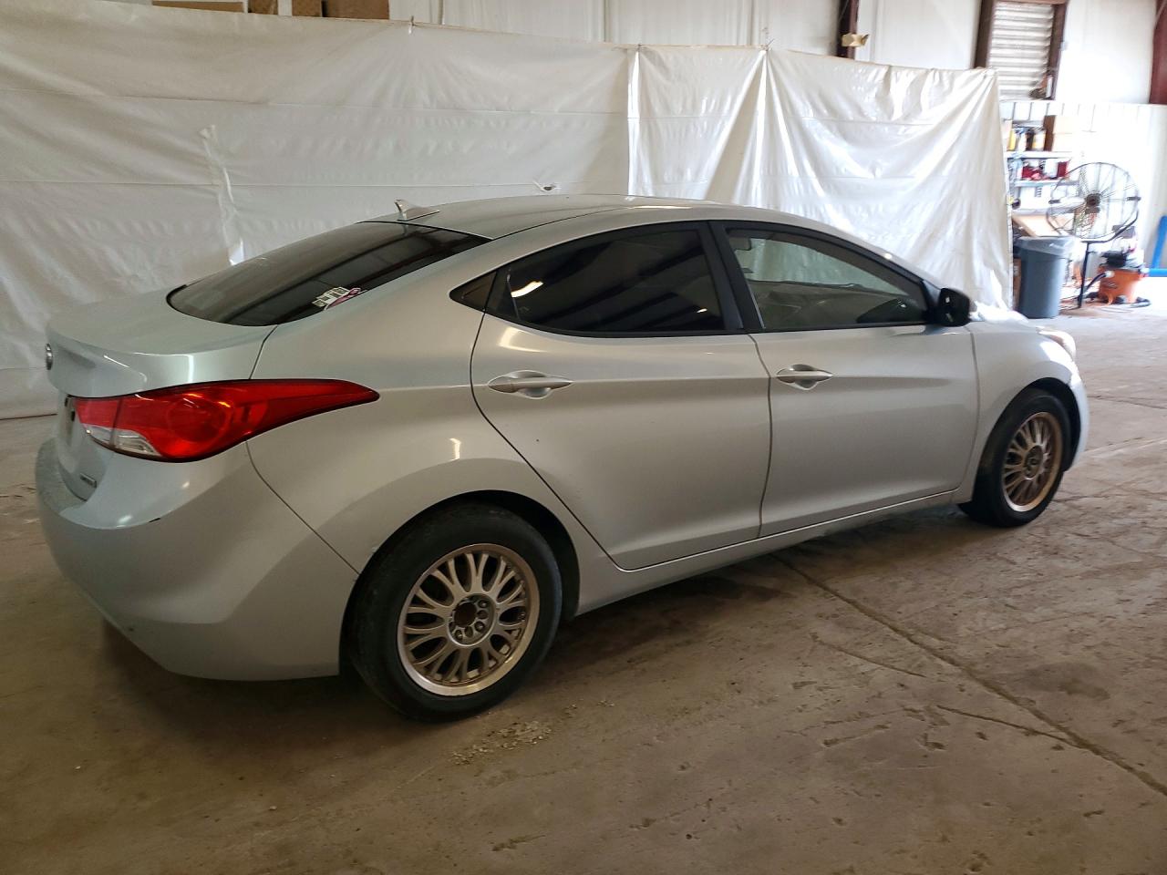 2012 Hyundai Elantra Limited Silver vin: 5NPDH4AE5CH092662
