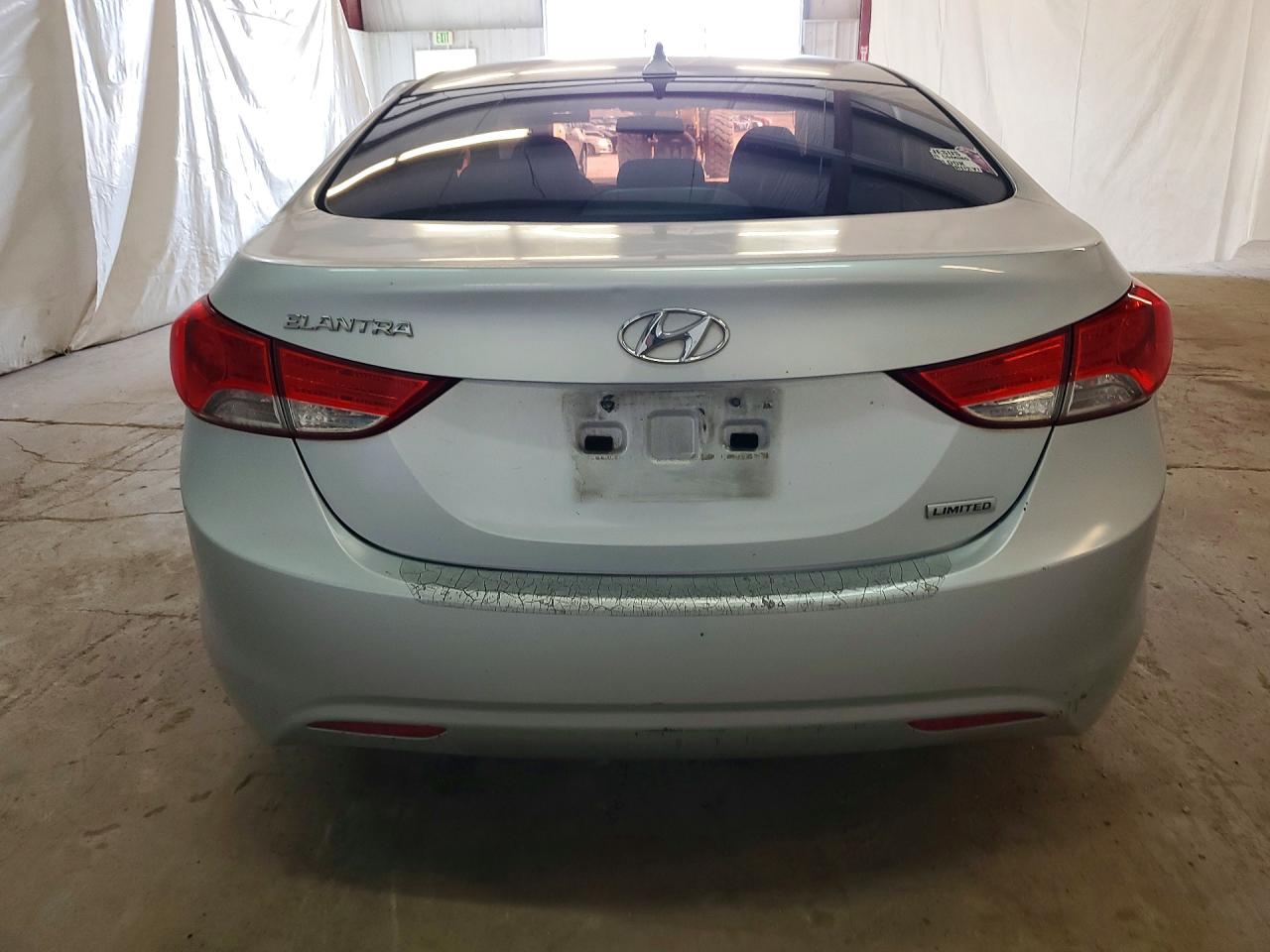 2012 Hyundai Elantra Limited Silver vin: 5NPDH4AE5CH092662