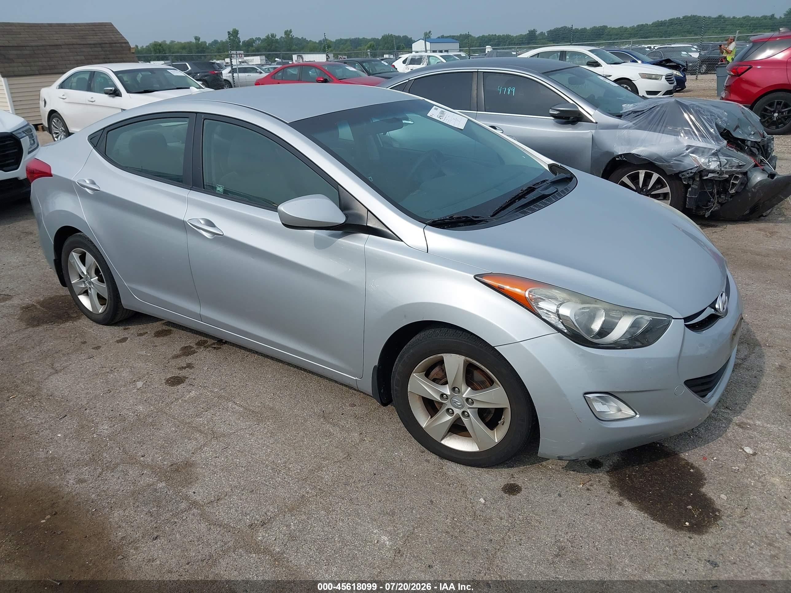 2012 Hyundai Elantra Gls Silver vin: 5NPDH4AE5CH102056