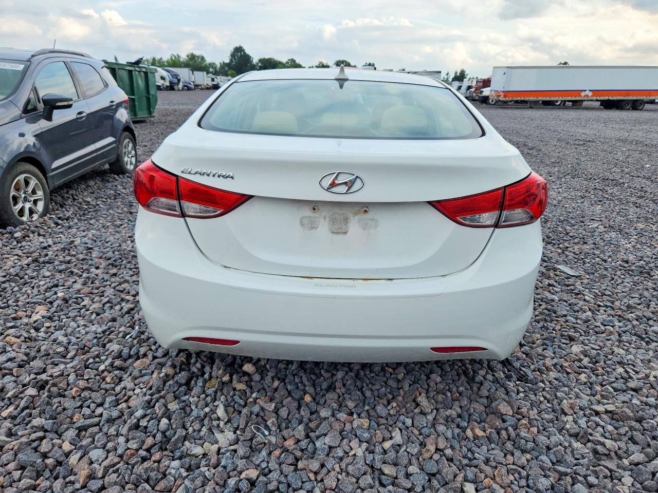 2012 Hyundai Elantra Gls White vin: 5NPDH4AE5CH109024