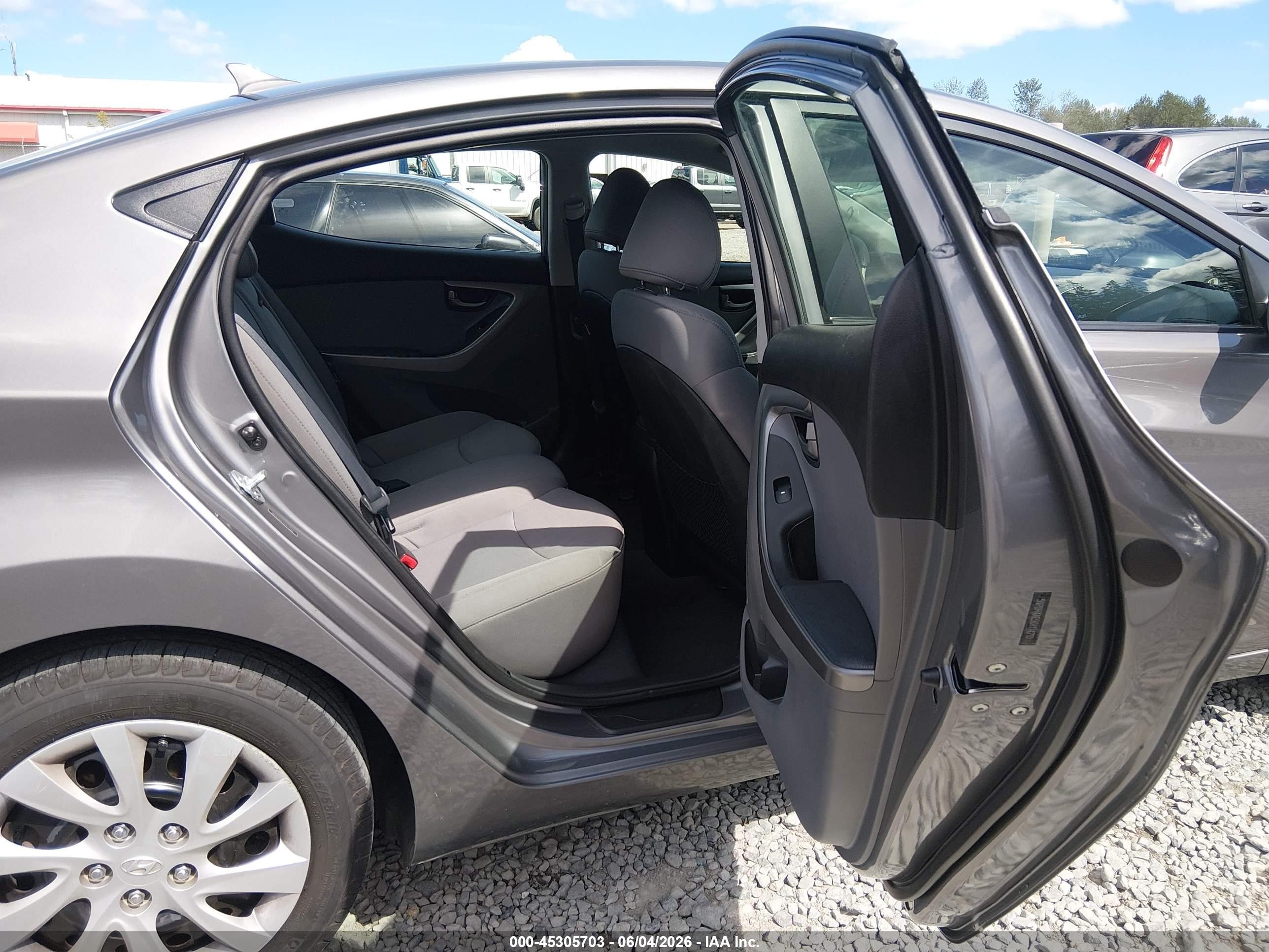2012 Hyundai Elantra Gls Gray vin: 5NPDH4AE5CH114210