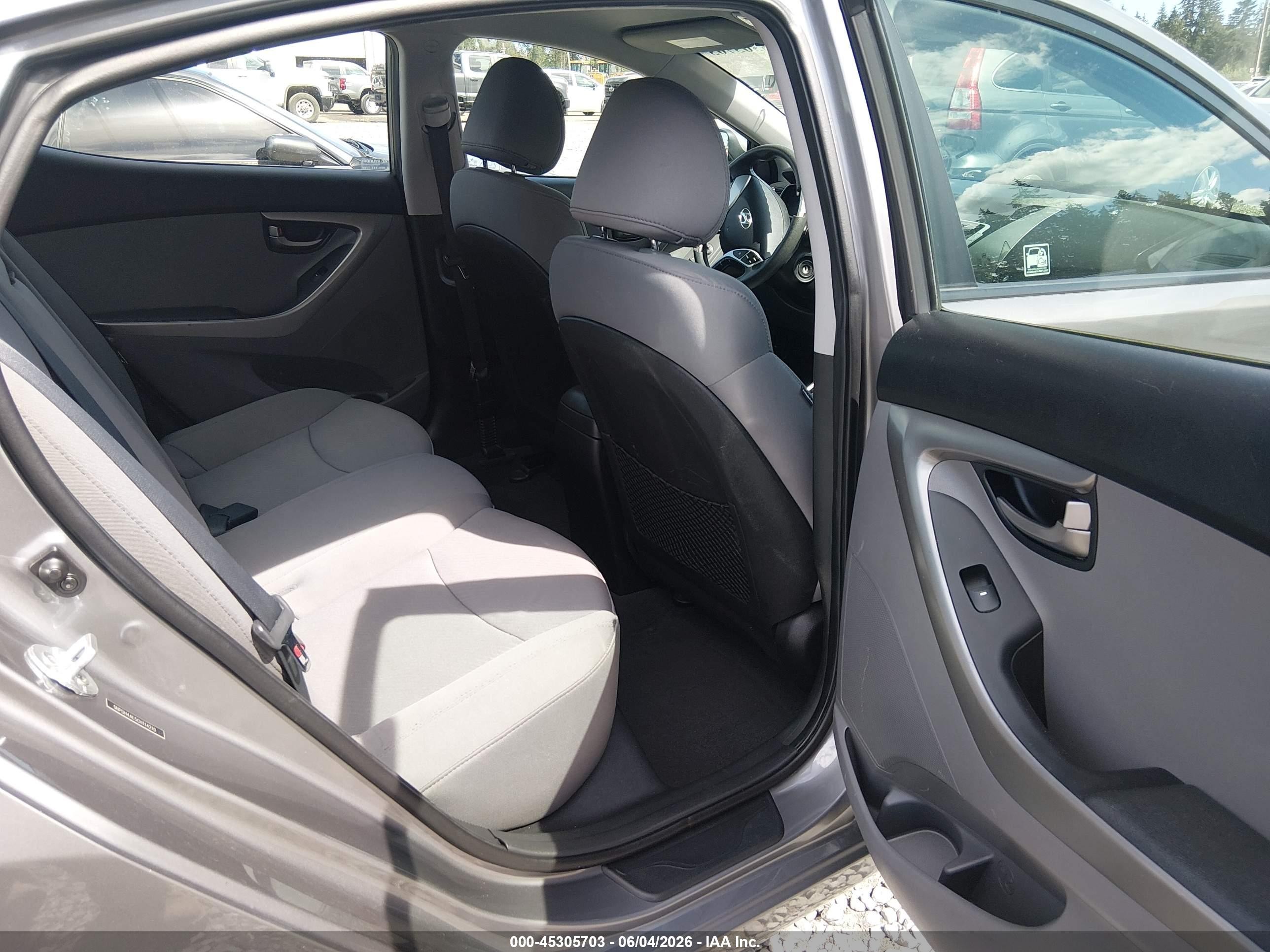 2012 Hyundai Elantra Gls Gray vin: 5NPDH4AE5CH114210