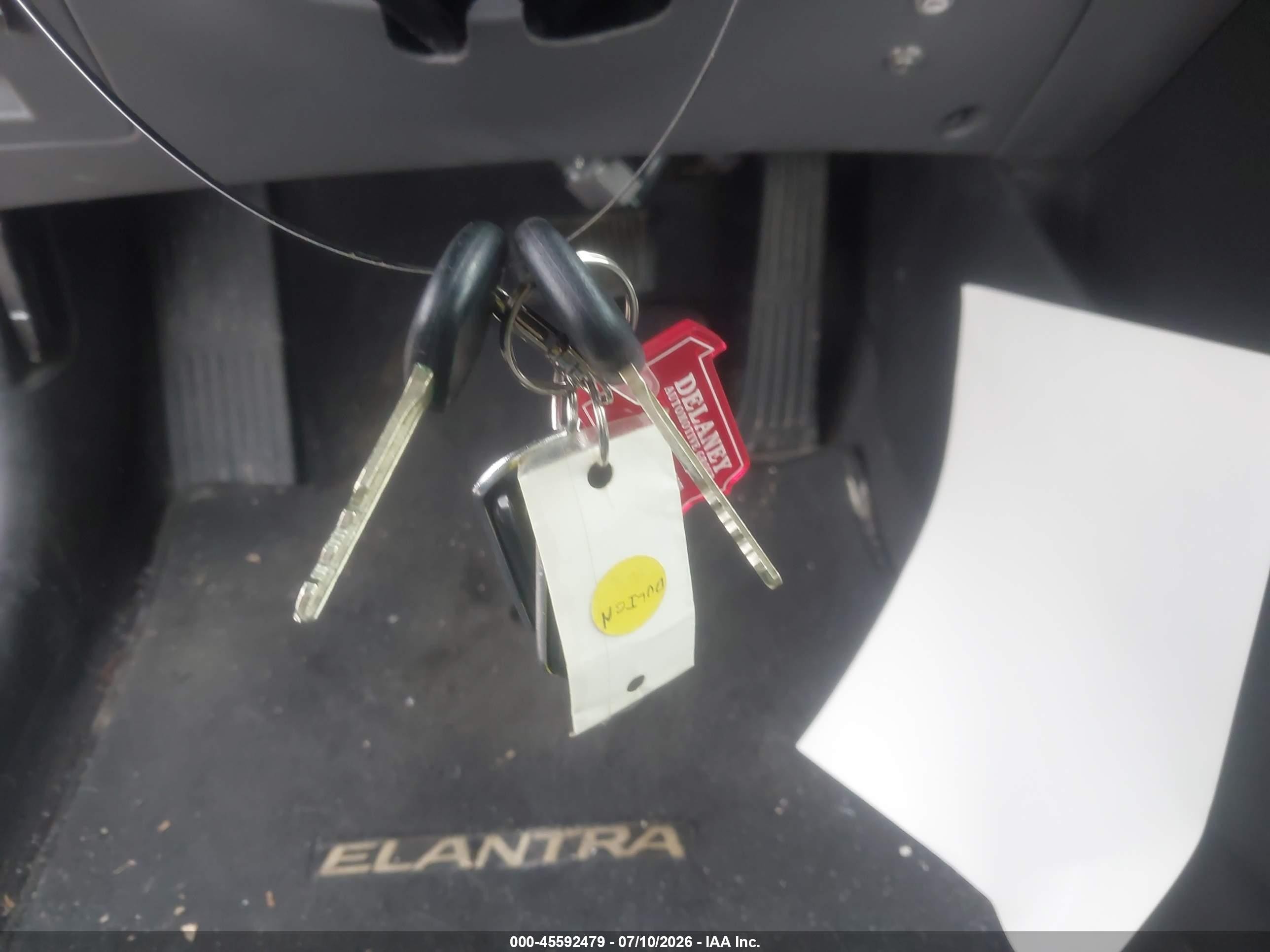 2012 Hyundai Elantra Gls Gray vin: 5NPDH4AE5CH117608