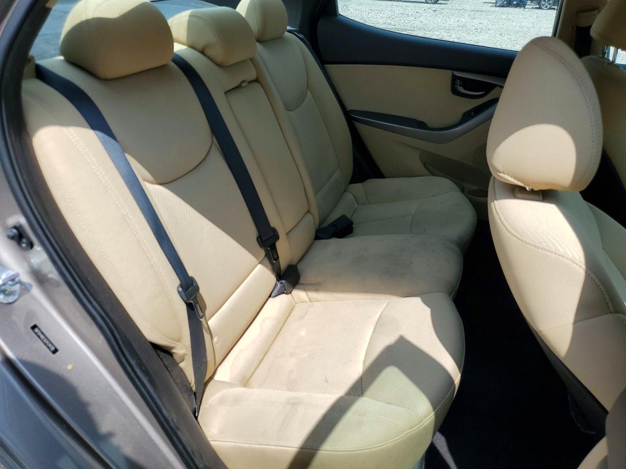 2012 Hyundai Elantra Gls Silver vin: 5NPDH4AE5CH124705