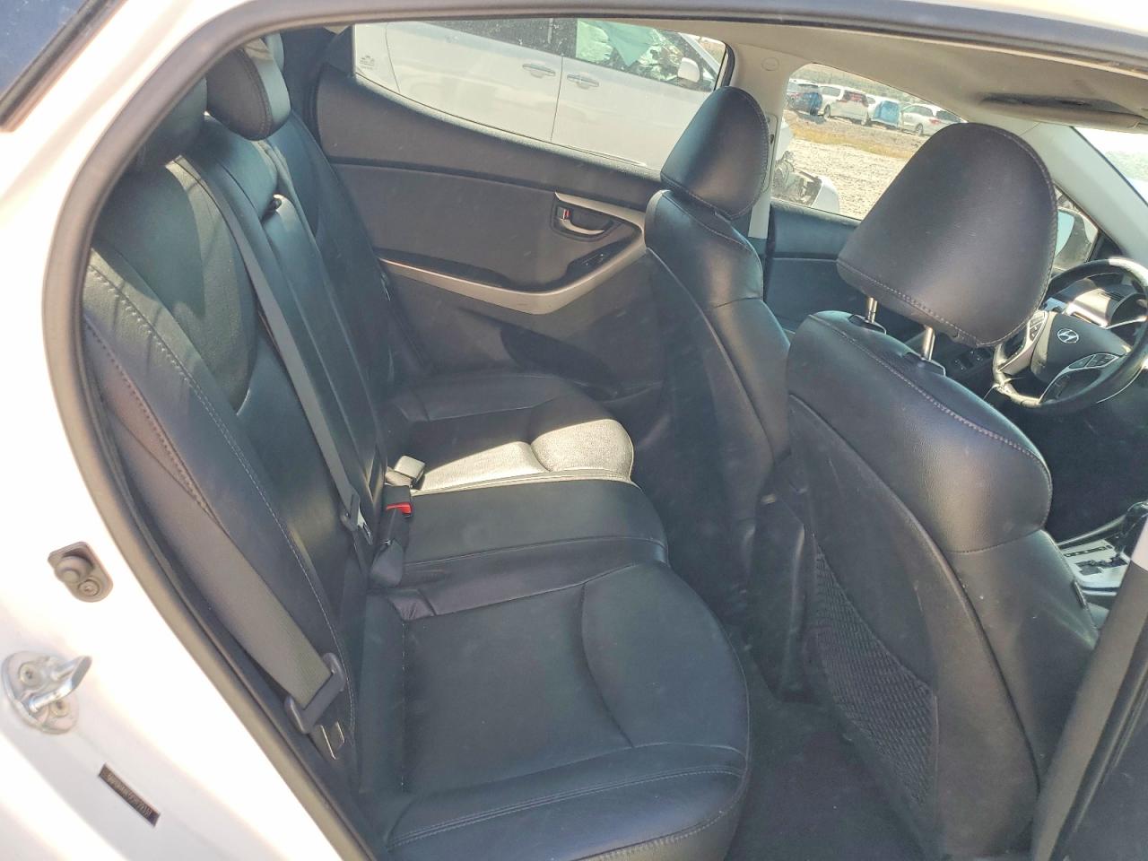 2012 Hyundai Elantra Limited White vin: 5NPDH4AE5CH129337