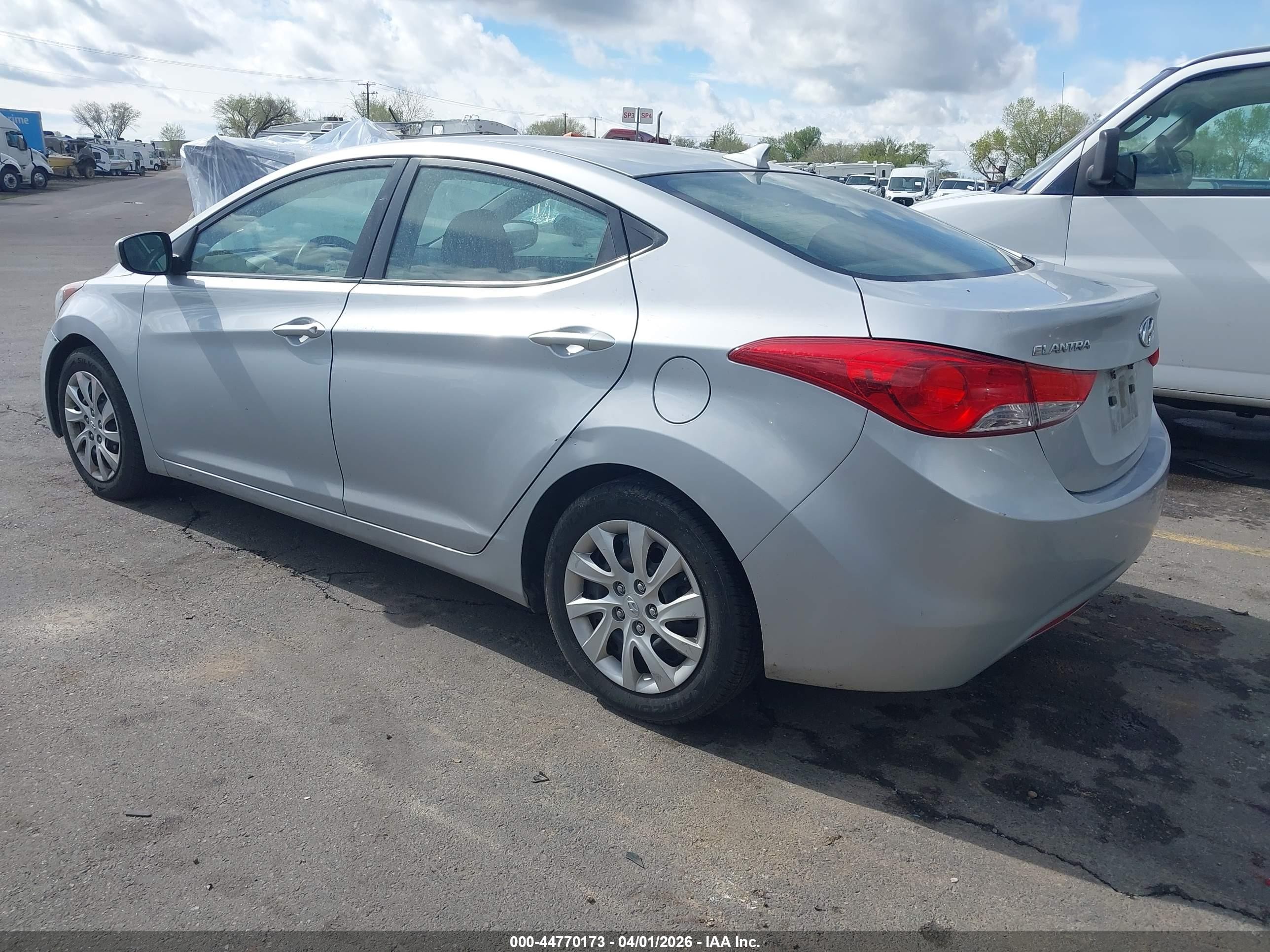 2012 Hyundai Elantra Gls Silver vin: 5NPDH4AE5CH130536