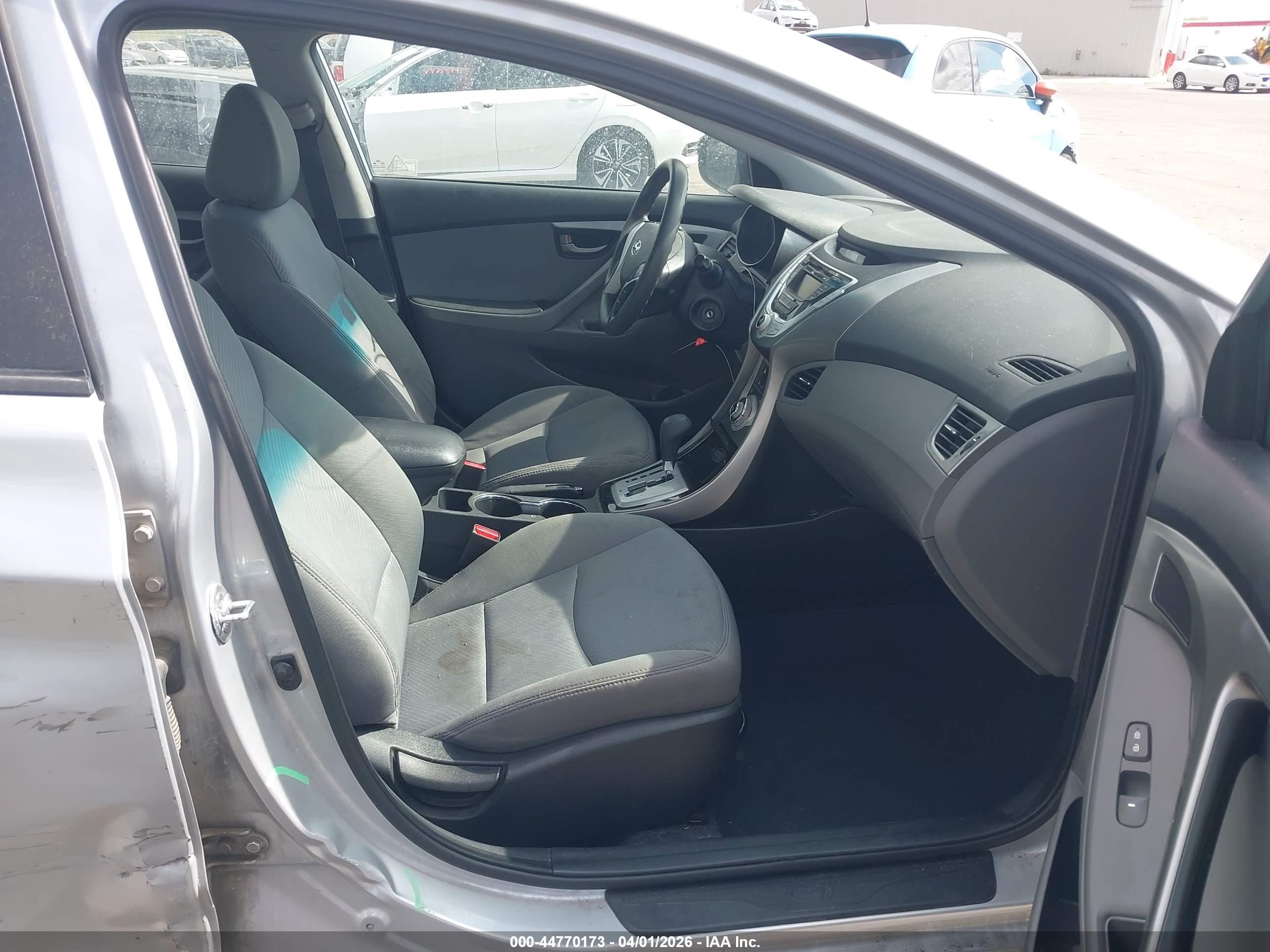 2012 Hyundai Elantra Gls Silver vin: 5NPDH4AE5CH130536