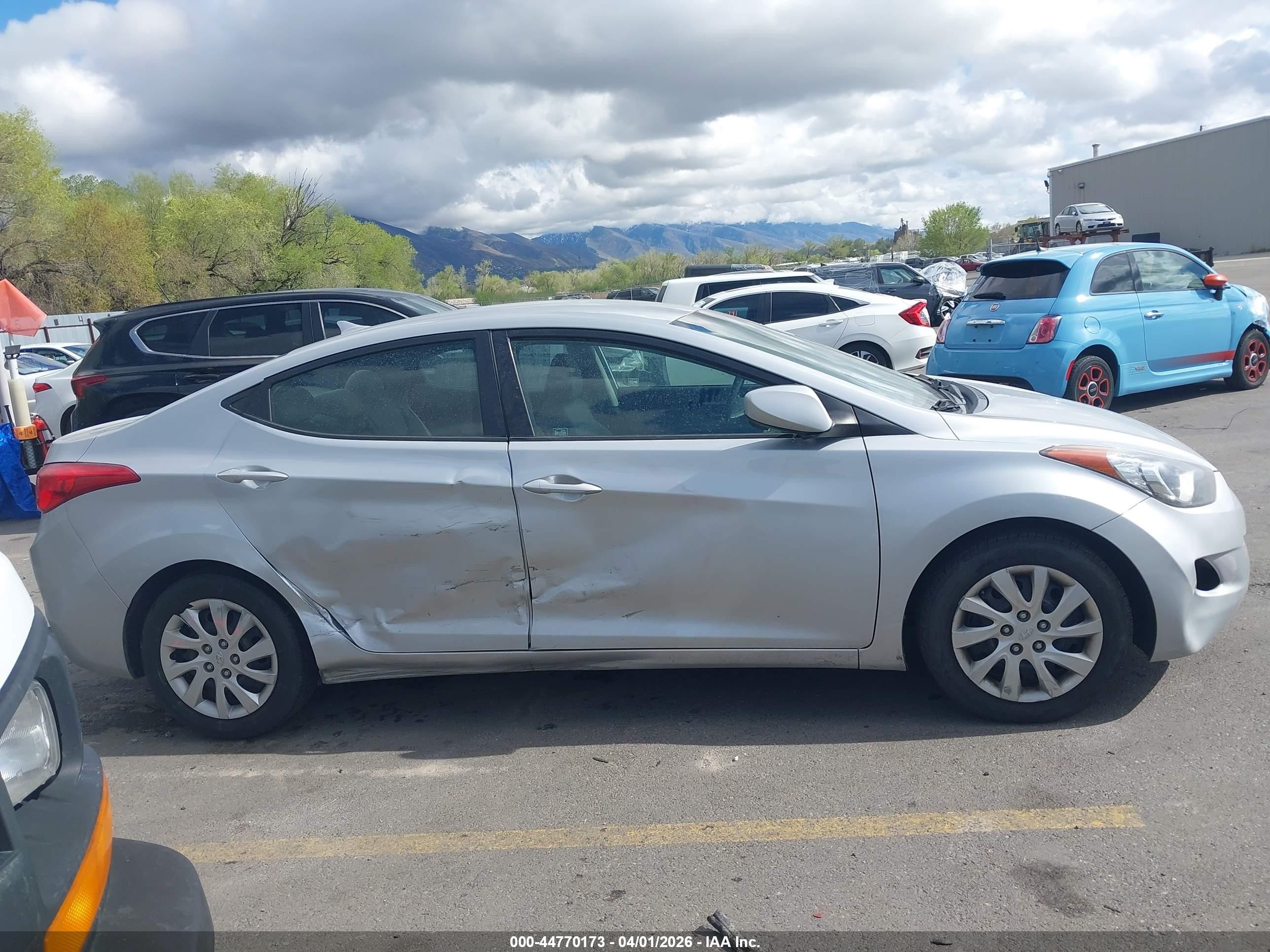 2012 Hyundai Elantra Gls Silver vin: 5NPDH4AE5CH130536