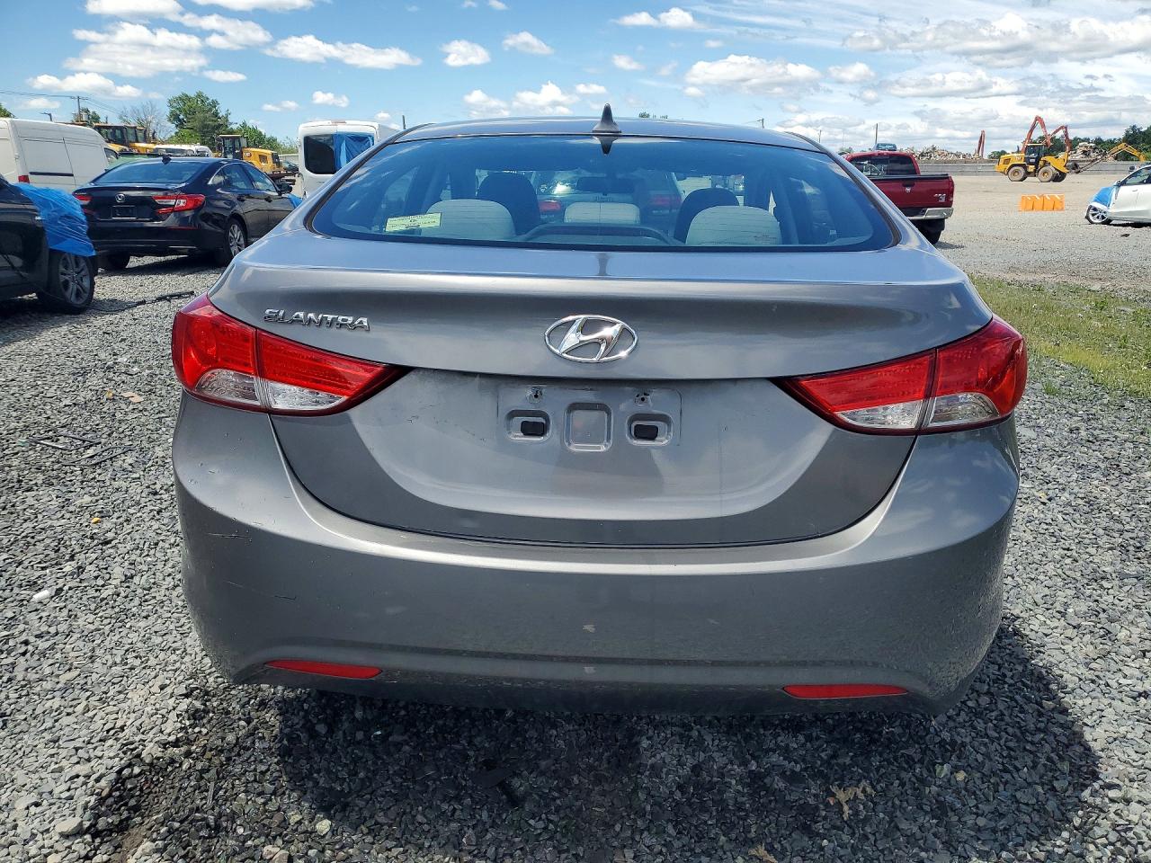 2012 Hyundai Elantra Gls Gray vin: 5NPDH4AE5CH141410