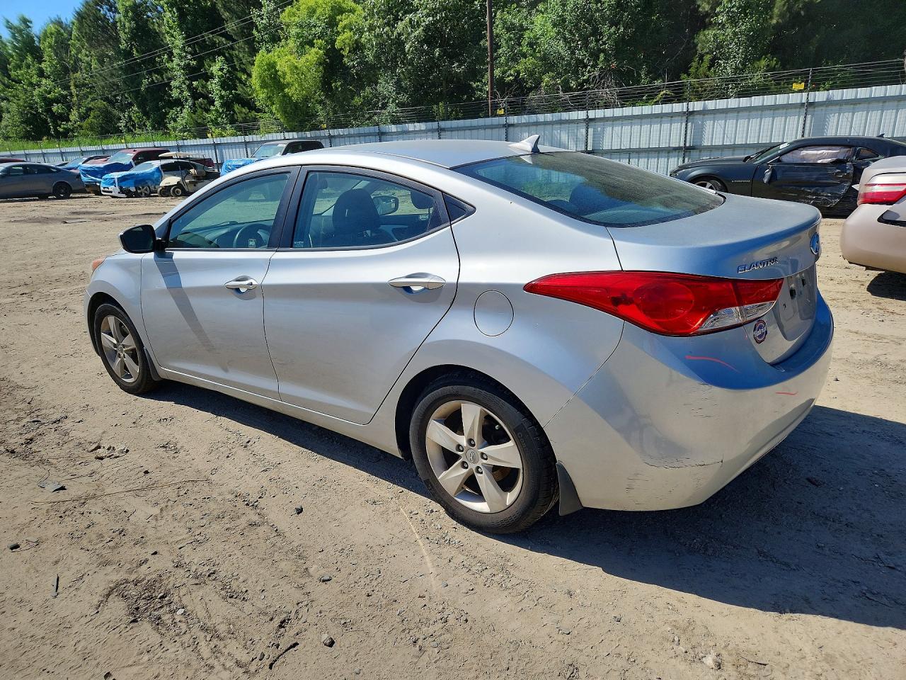 2013 Hyundai Elantra Gls Серебряный vin: 5NPDH4AE5DH156538
