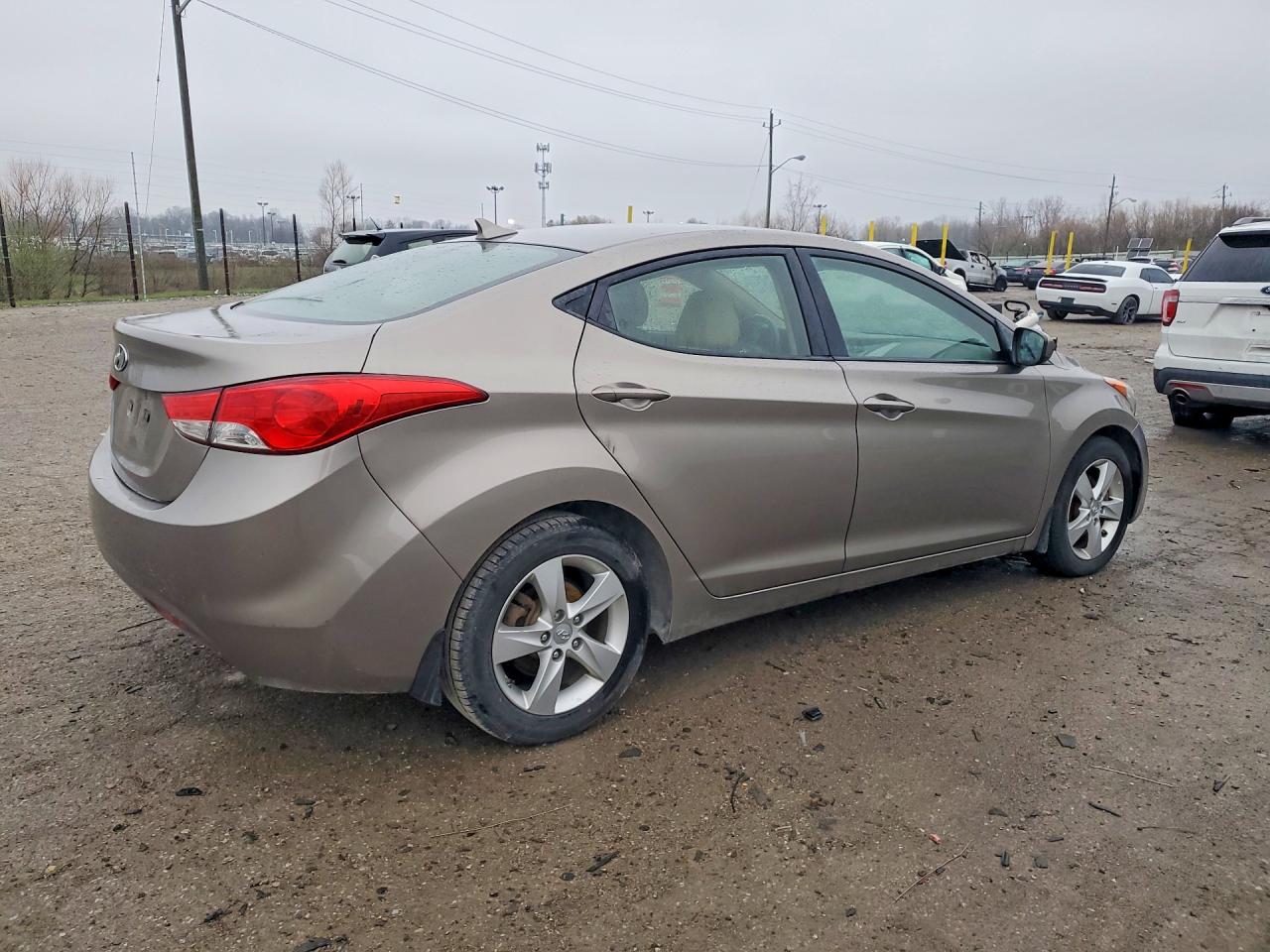 2013 Hyundai Elantra Gls Tan vin: 5NPDH4AE5DH172982