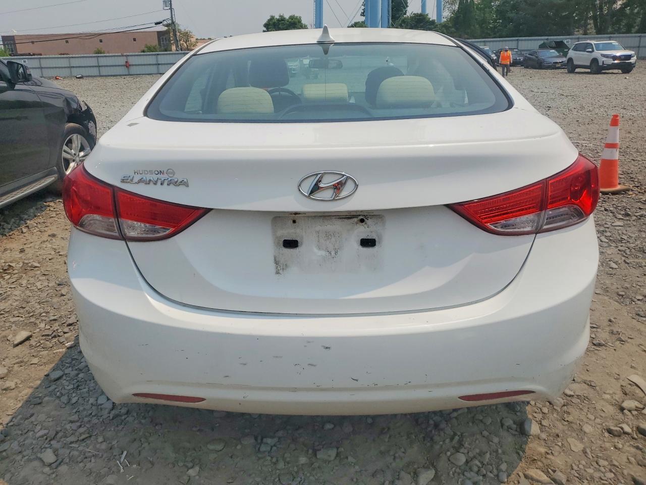 2013 Hyundai Elantra Gls White vin: 5NPDH4AE5DH185733