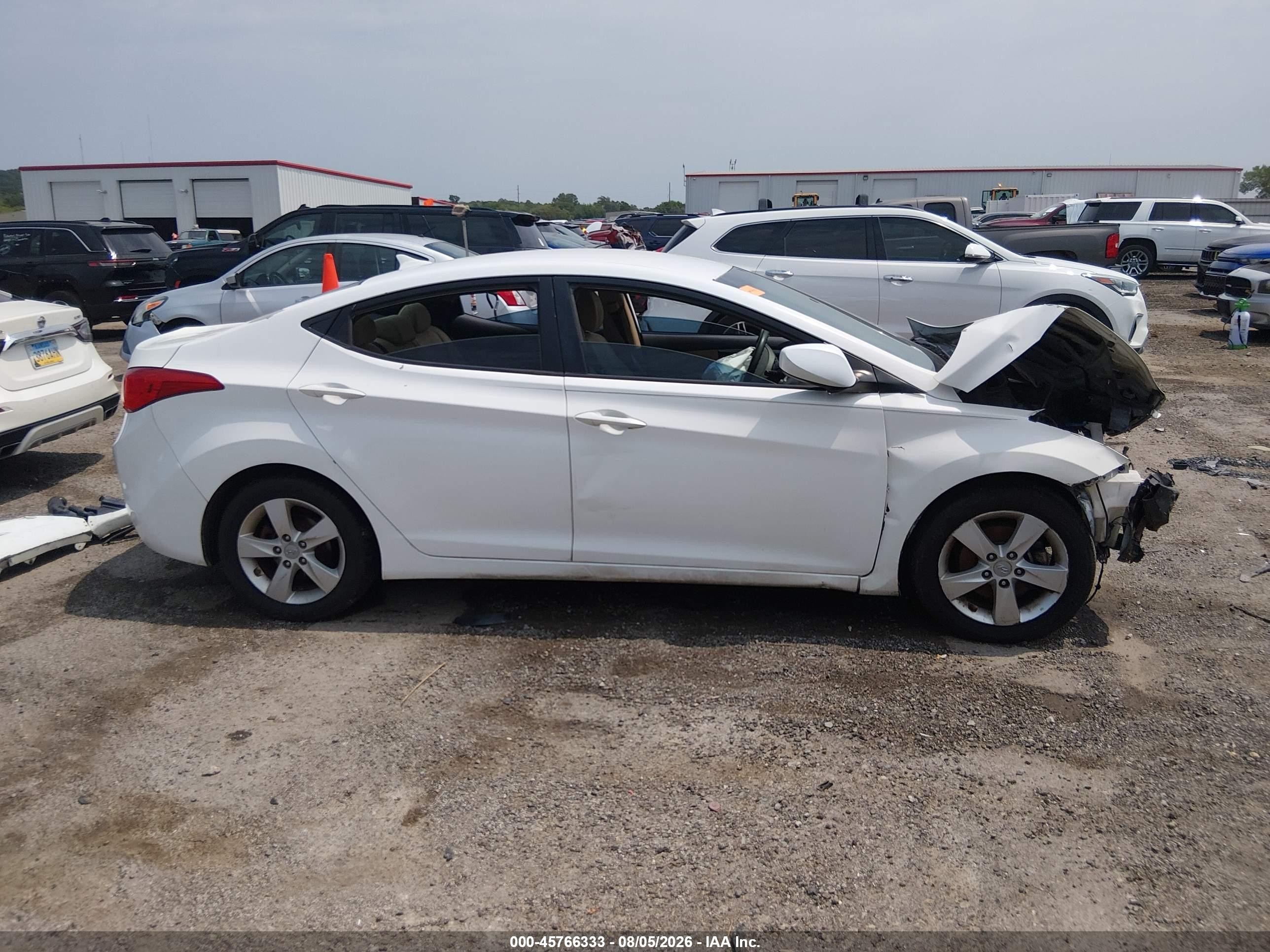 2013 Hyundai Elantra Gls White vin: 5NPDH4AE5DH216818