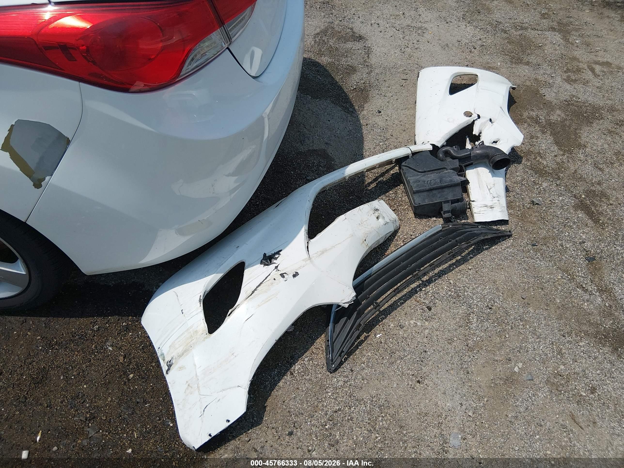 2013 Hyundai Elantra Gls White vin: 5NPDH4AE5DH216818