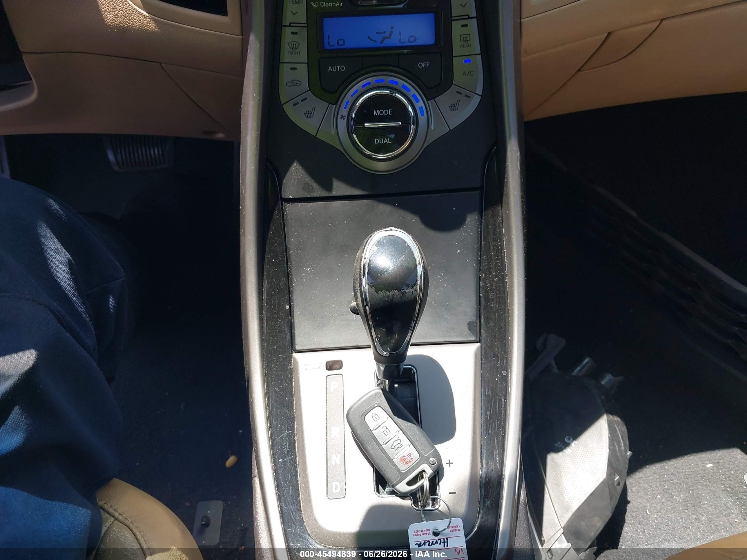 2013 Hyundai Elantra Limited Beige vin: 5NPDH4AE5DH236342