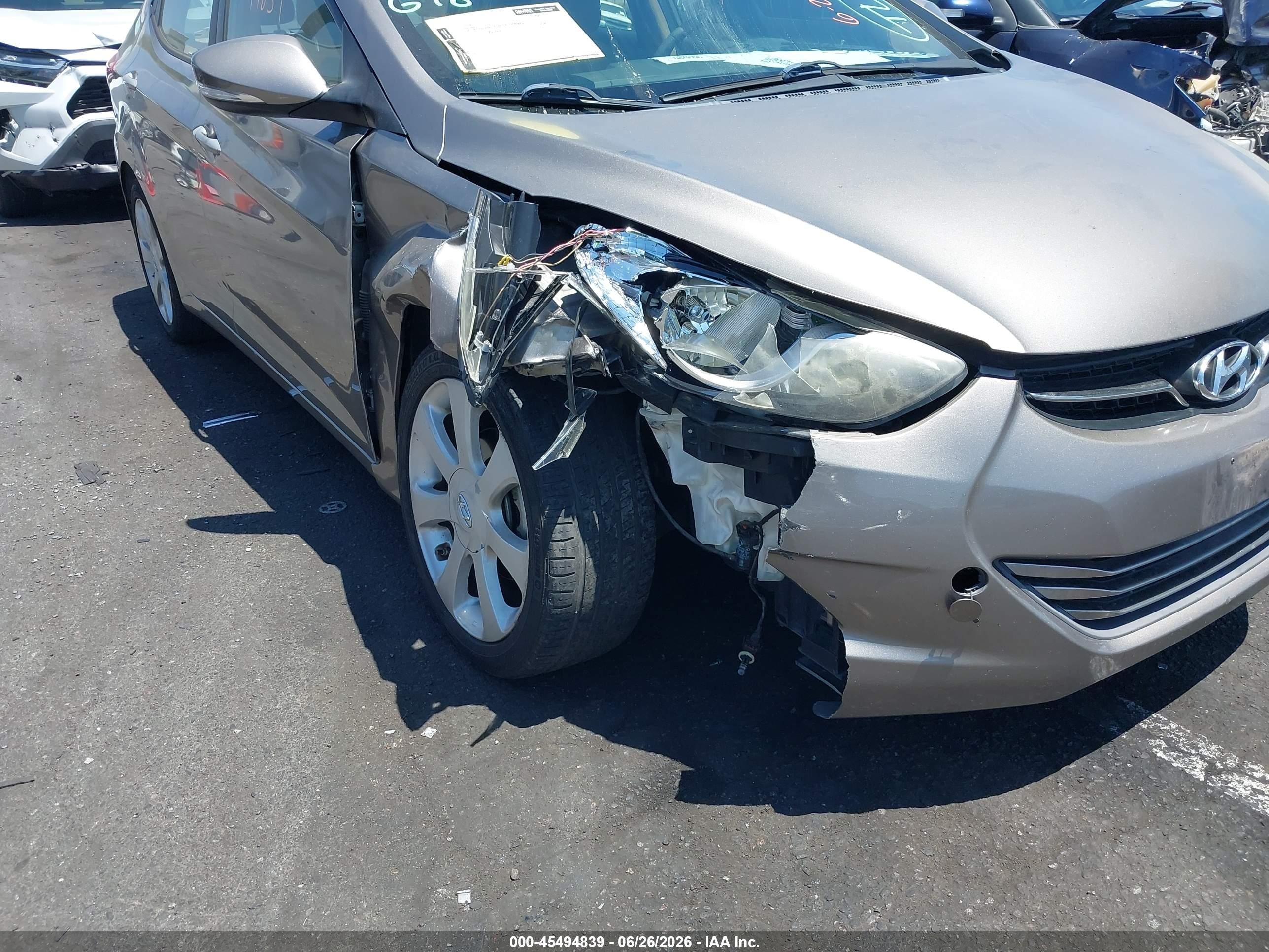 2013 Hyundai Elantra Limited Beige vin: 5NPDH4AE5DH236342