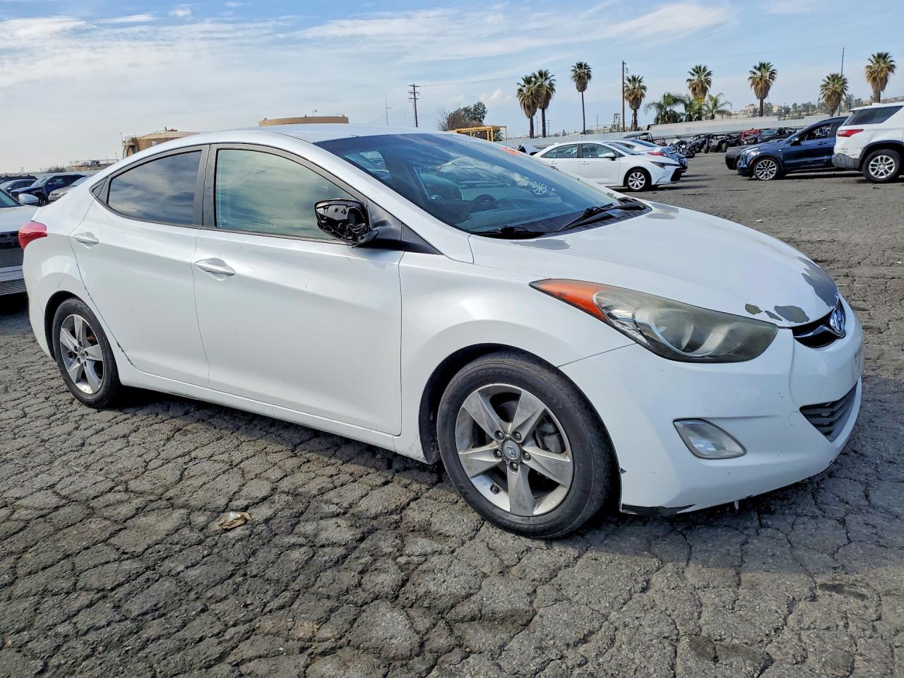 2013 Hyundai Elantra White vin: 5NPDH4AE5DH256283