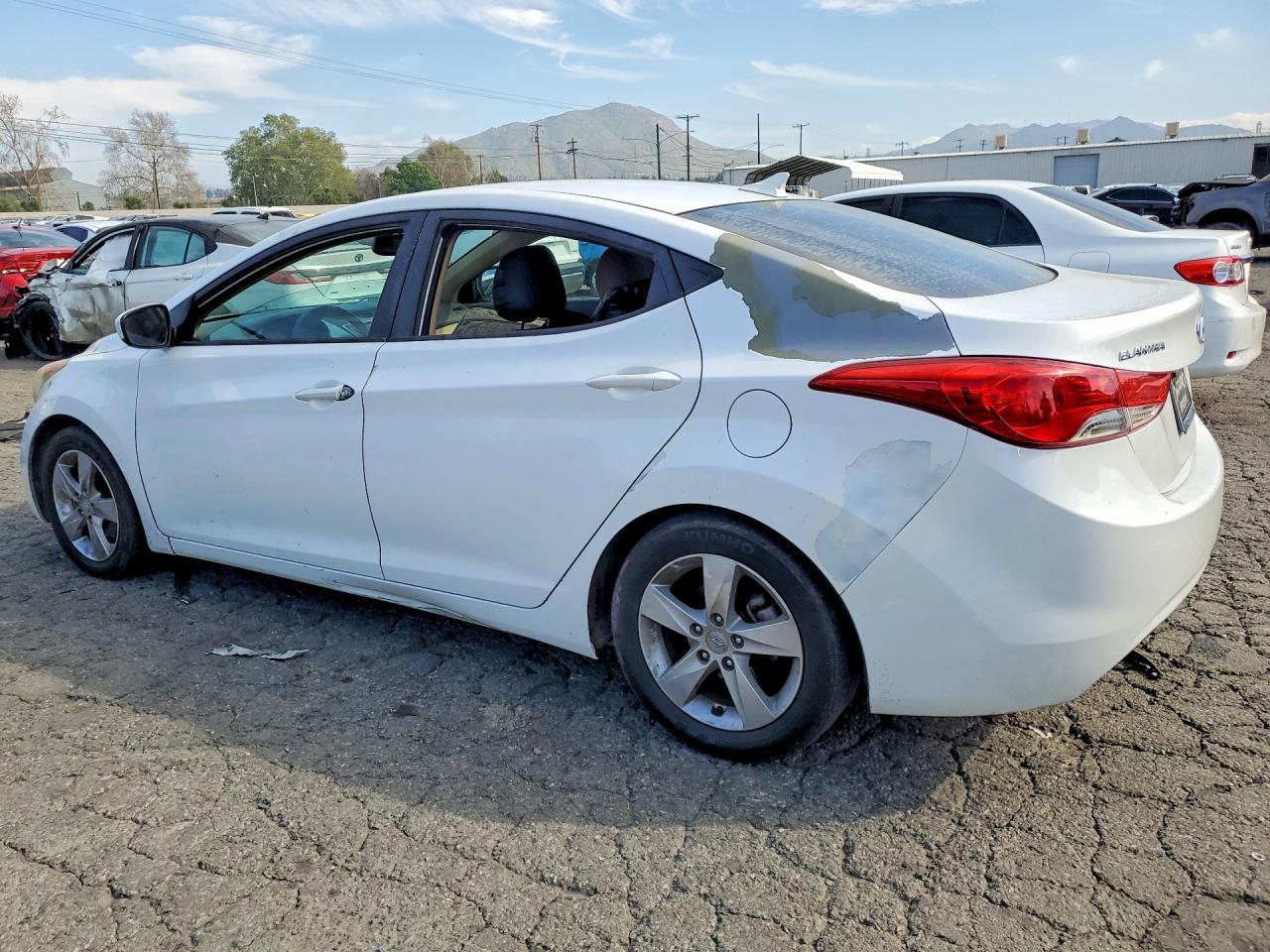 2013 Hyundai Elantra White vin: 5NPDH4AE5DH256283