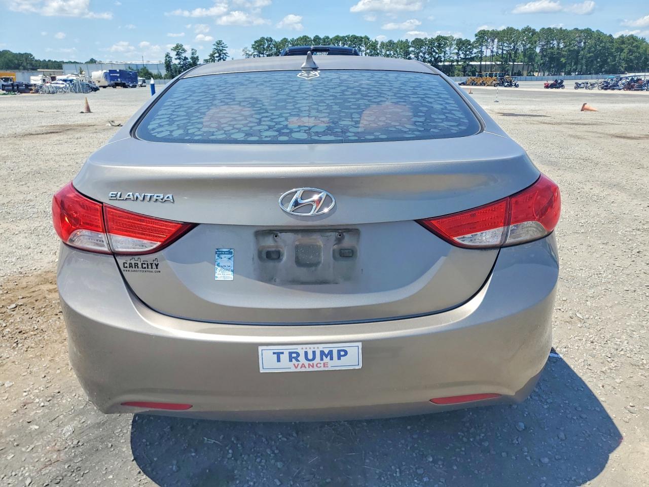 2013 Hyundai Elantra Gls Gold vin: 5NPDH4AE5DH265632