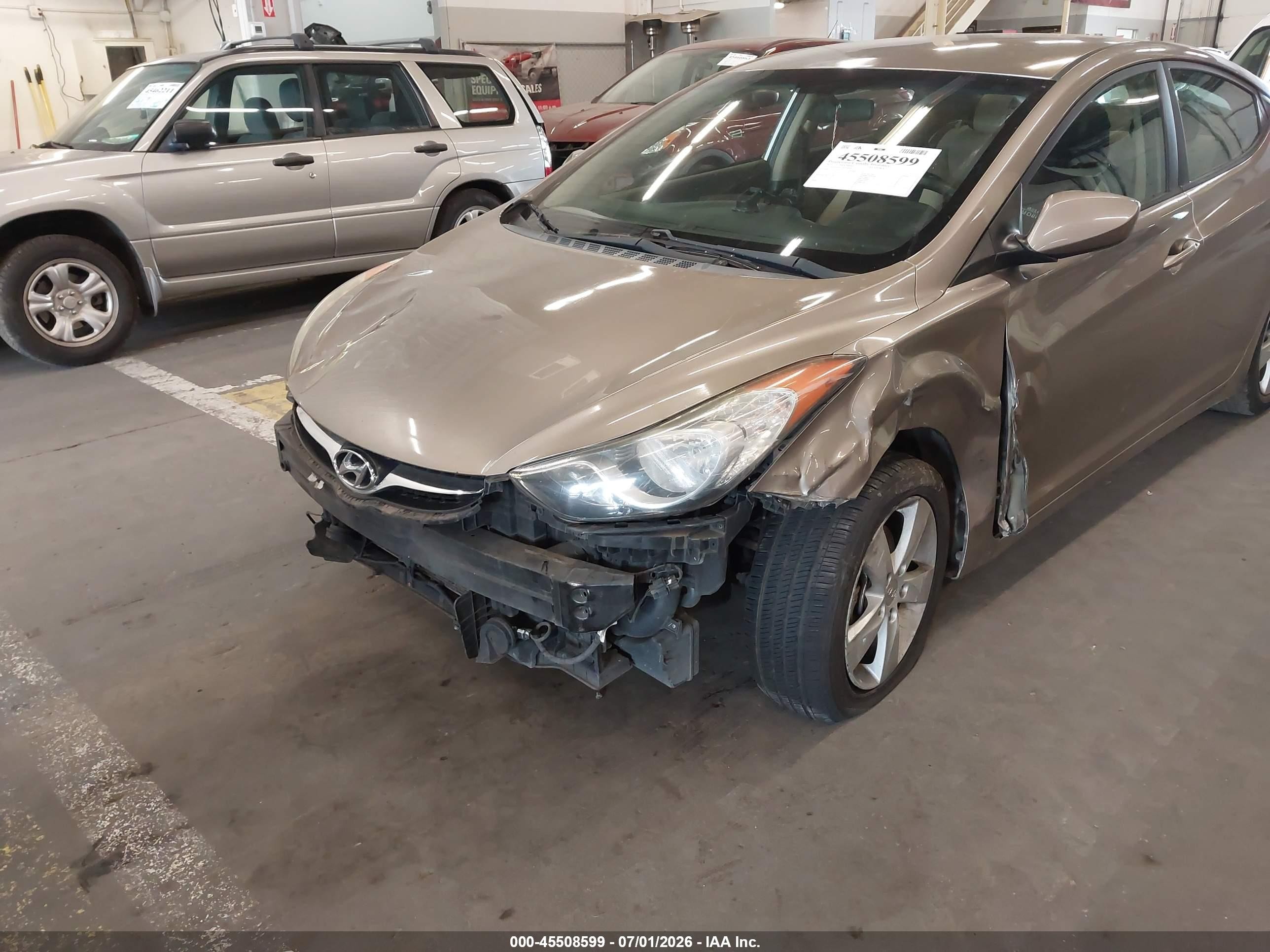 2013 Hyundai Elantra Gls Бежевый vin: 5NPDH4AE5DH309564