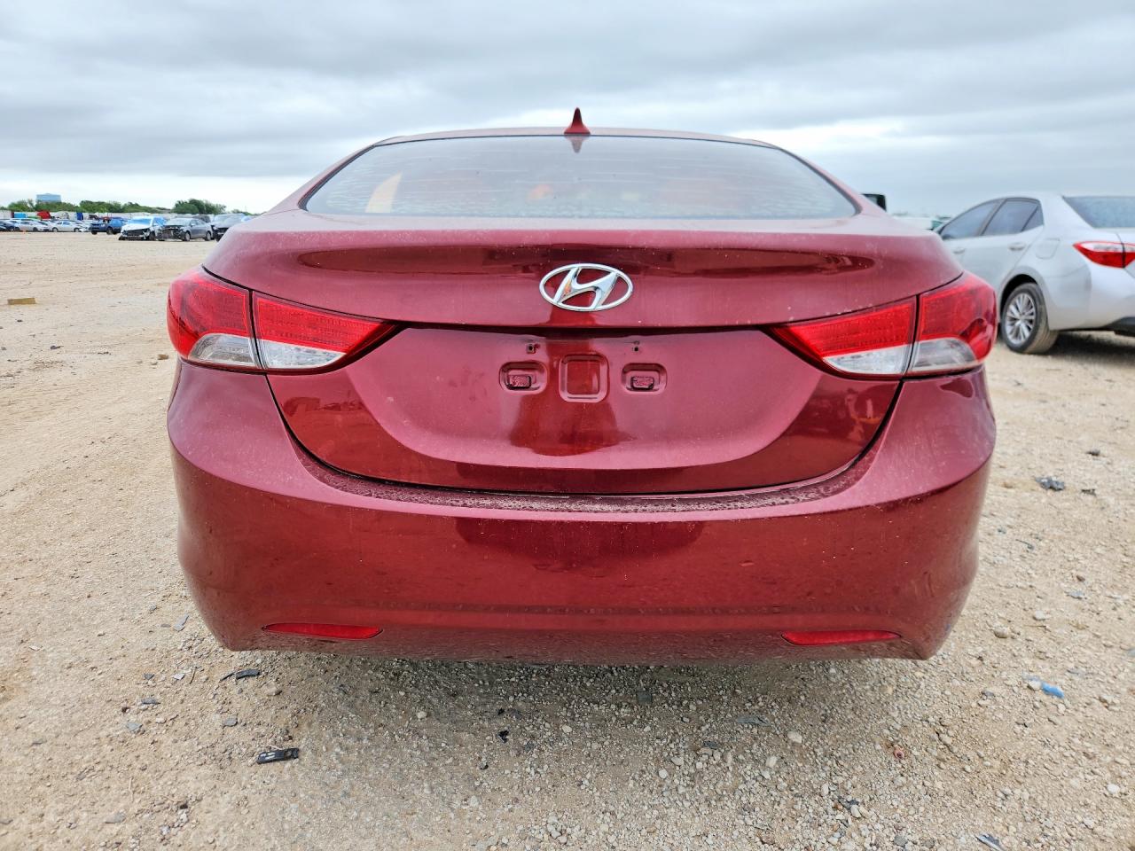 2013 Hyundai Elantra Gls Red vin: 5NPDH4AE5DH323822