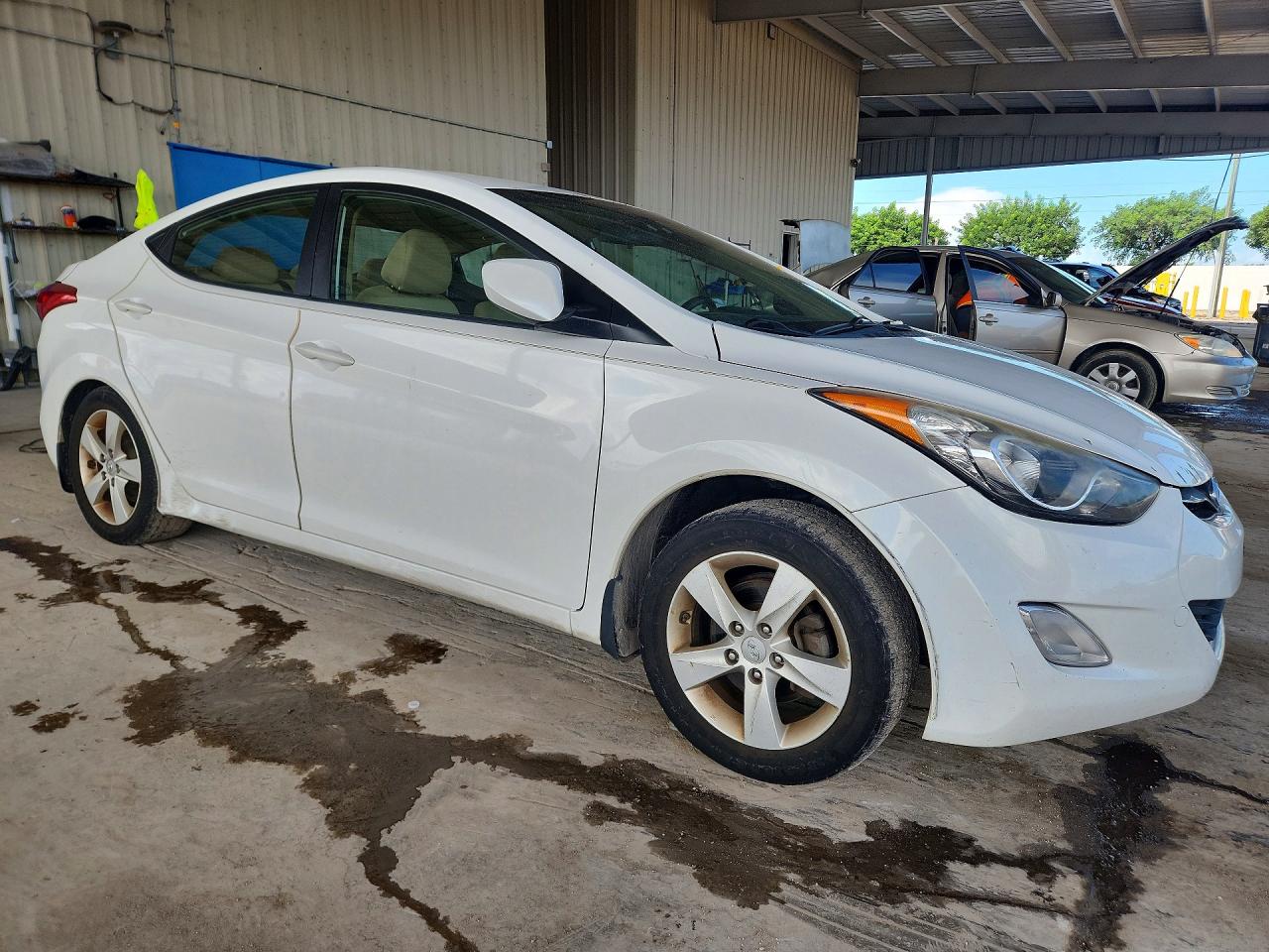 2013 Hyundai Elantra Gls White vin: 5NPDH4AE5DH329796