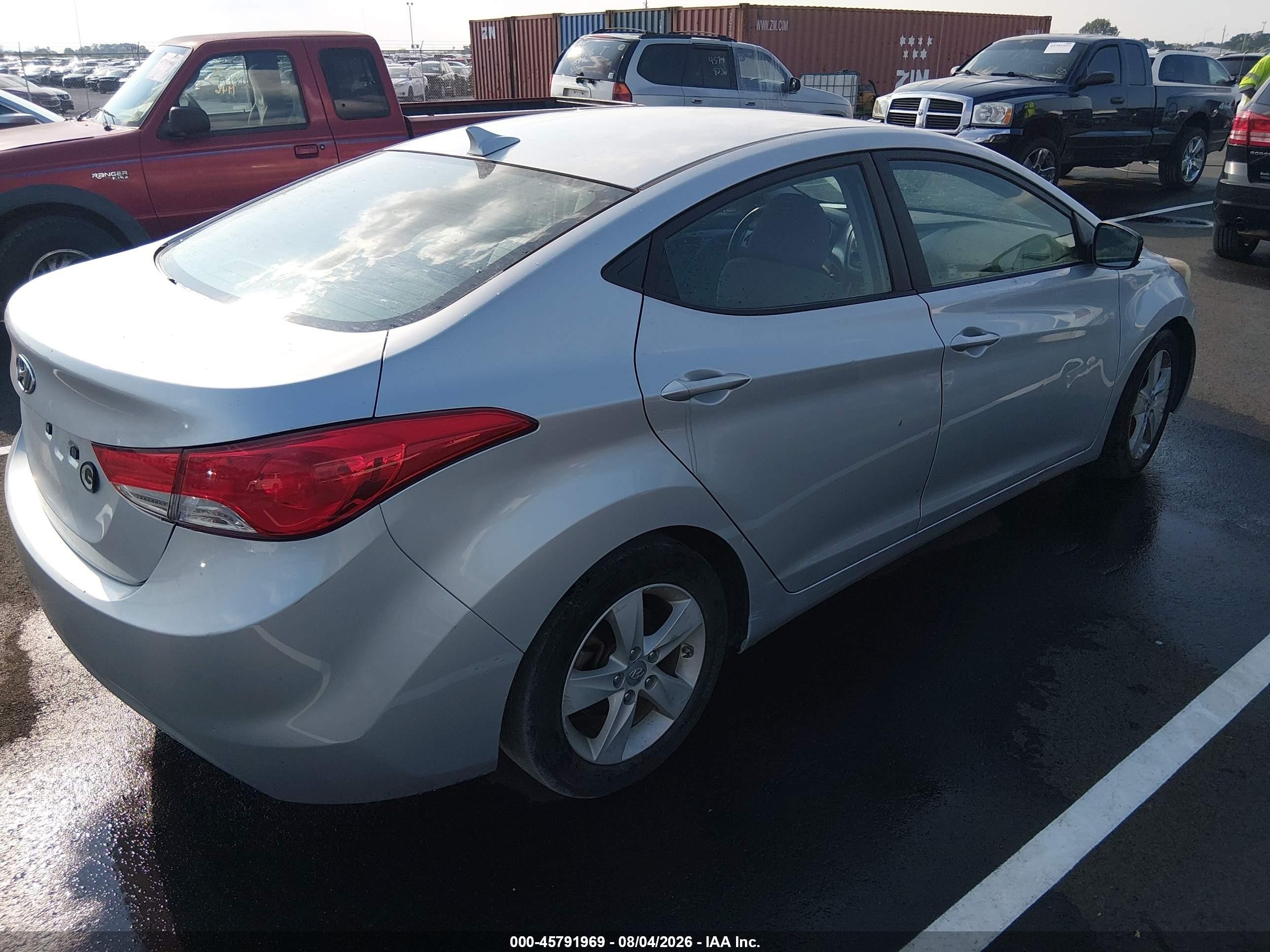 2013 Hyundai Elantra Gls vin: 5NPDH4AE5DH351510