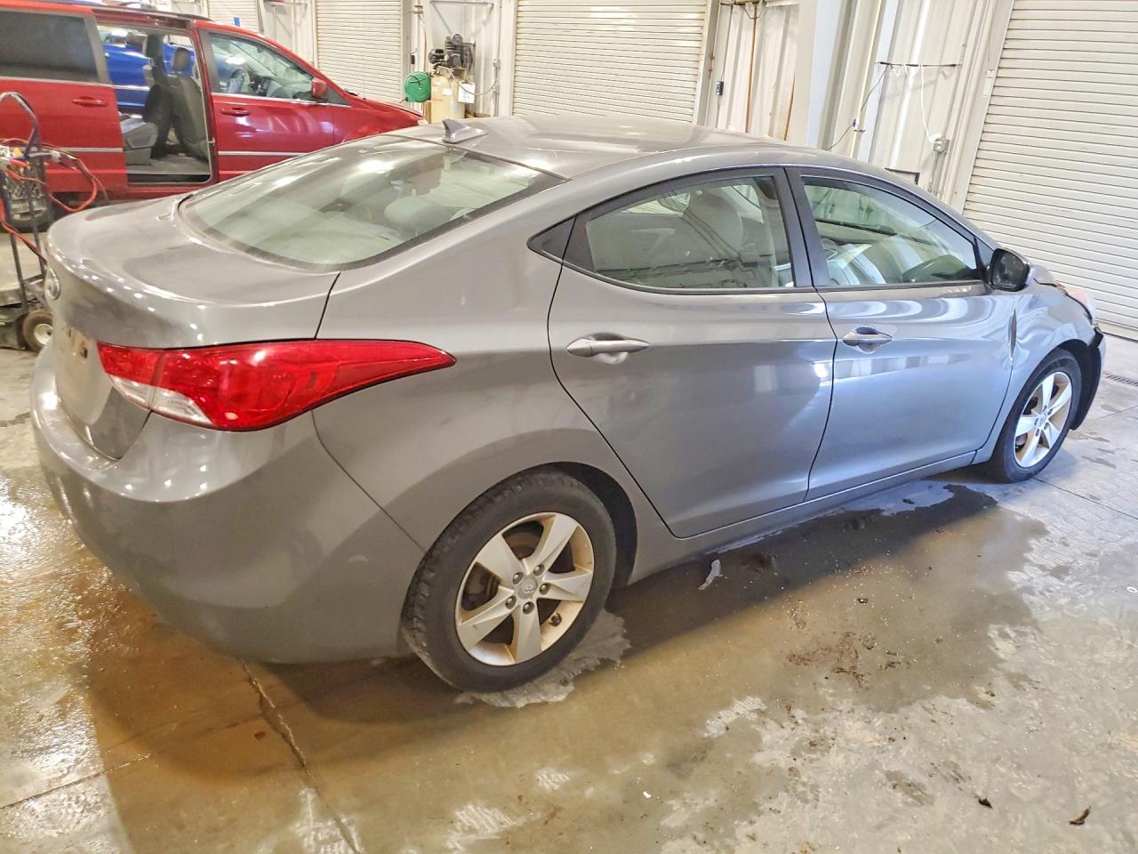 2013 Hyundai Elantra Gls Gray vin: 5NPDH4AE5DH368601