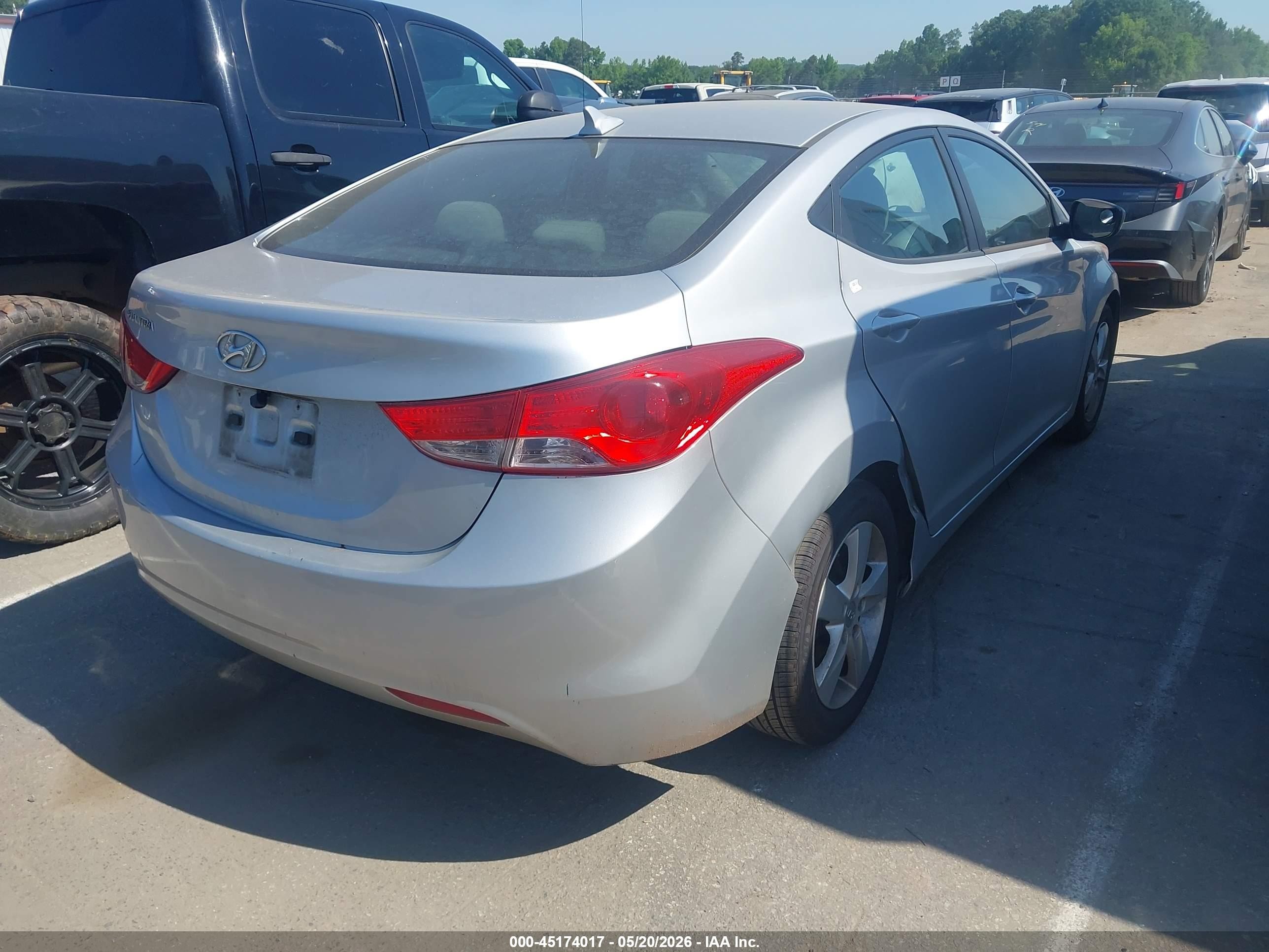 2013 Hyundai Elantra Gls Серебряный vin: 5NPDH4AE5DH371966