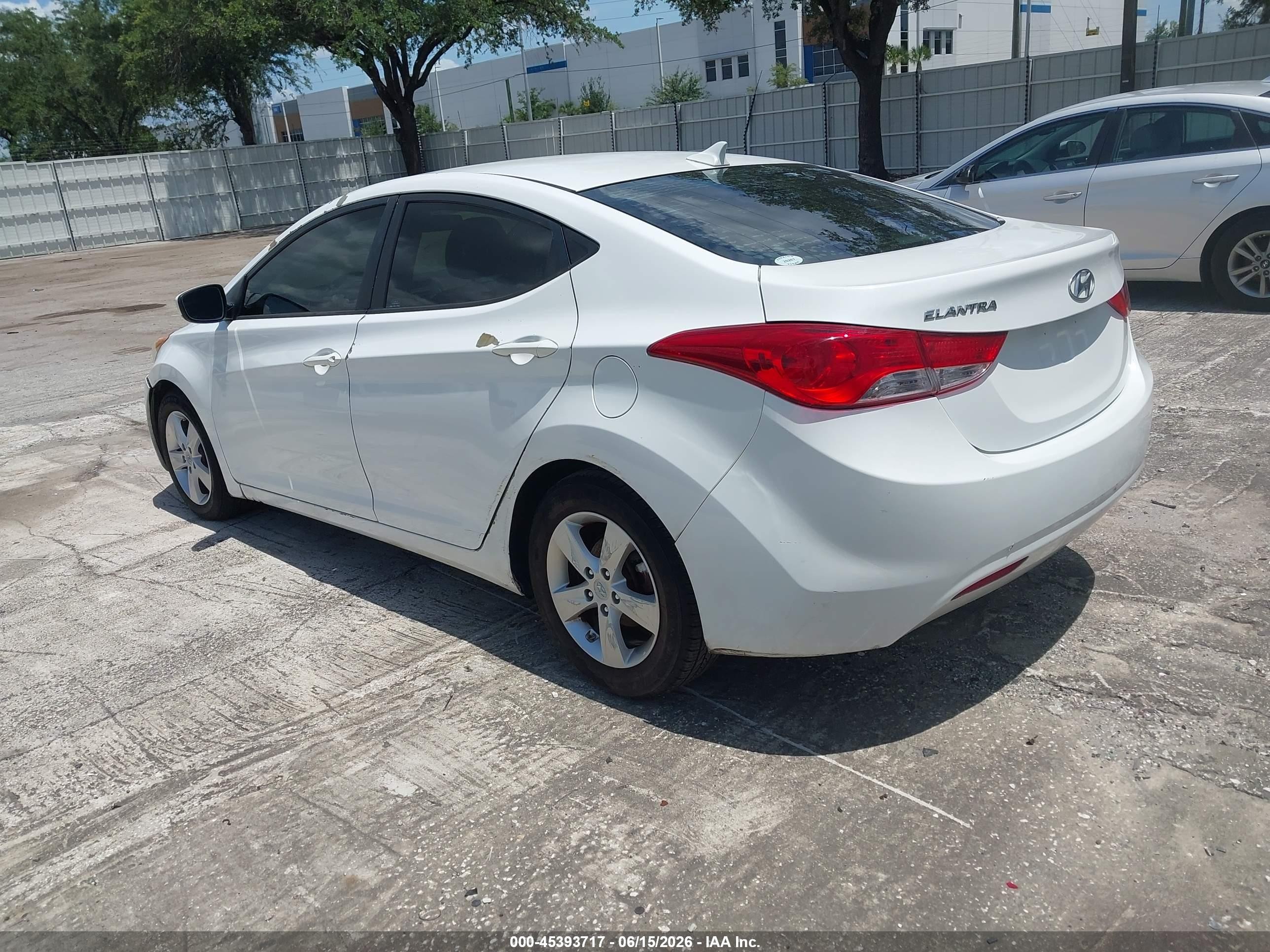 2013 Hyundai Elantra Gls White vin: 5NPDH4AE5DH373541