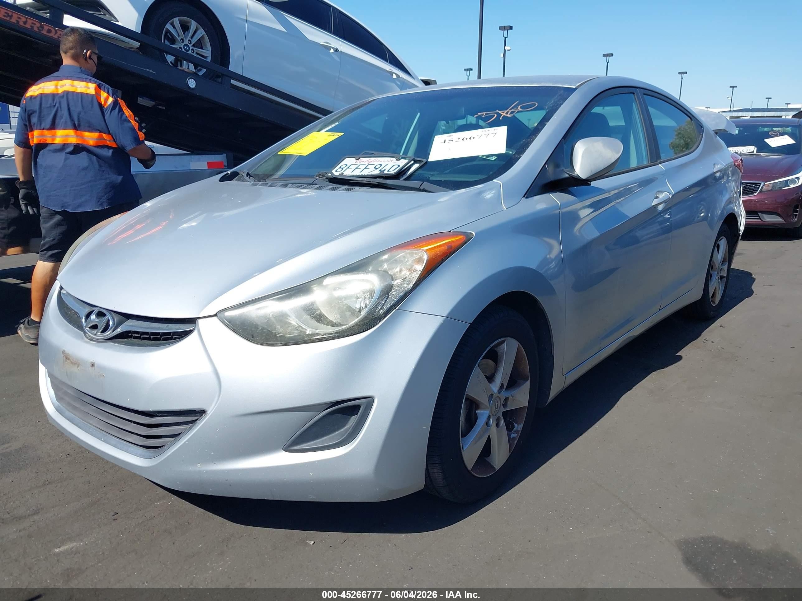 2013 Hyundai Elantra Gls Серебряный vin: 5NPDH4AE5DH373619