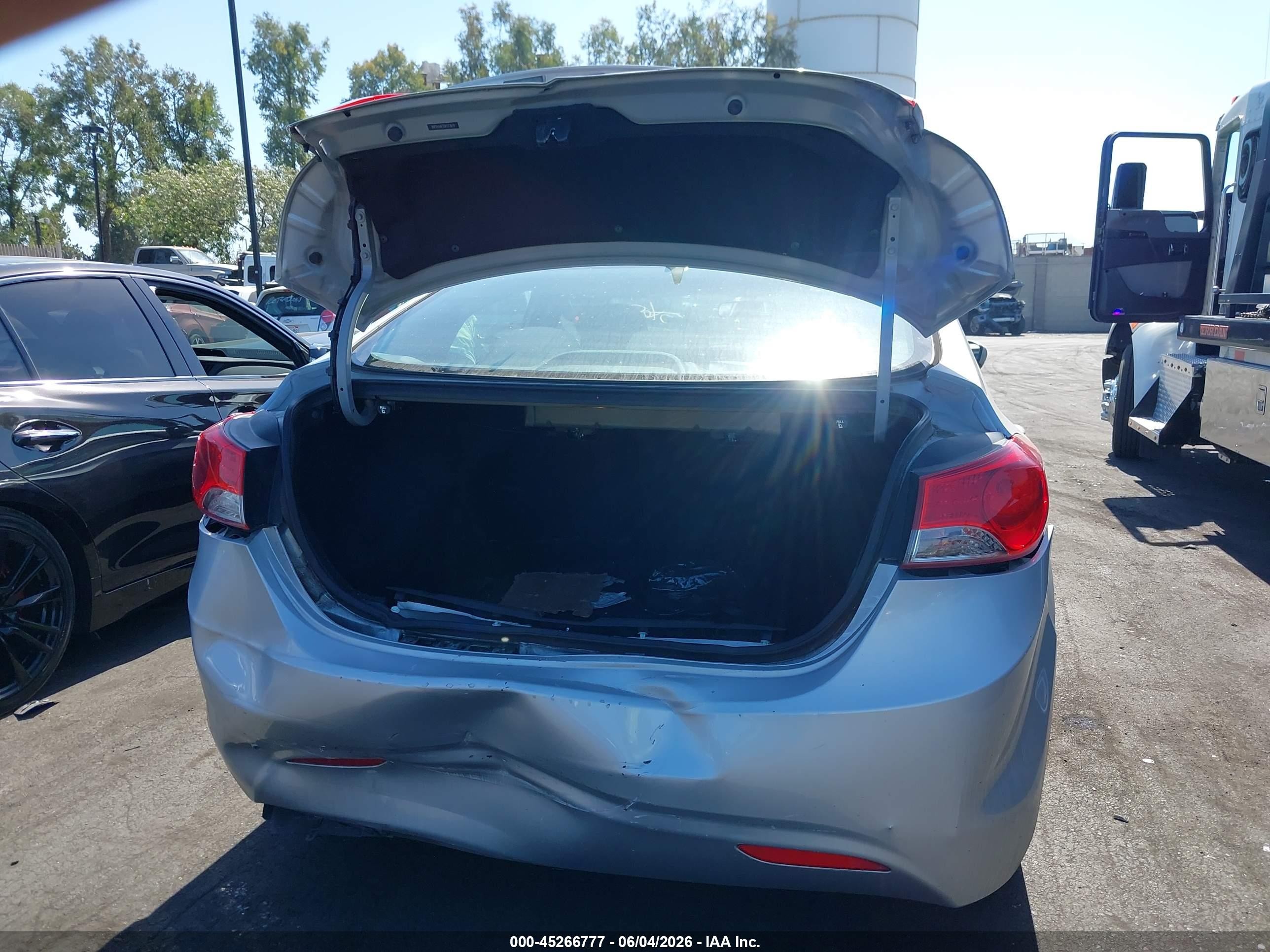 2013 Hyundai Elantra Gls Серебряный vin: 5NPDH4AE5DH373619
