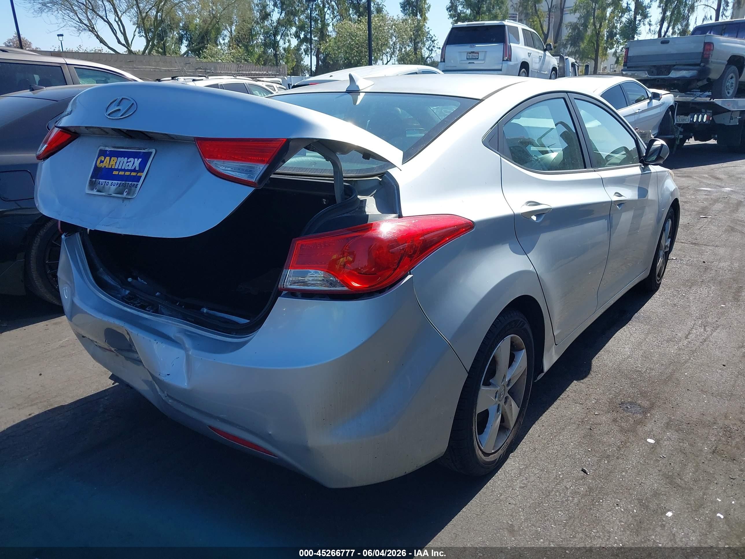 2013 Hyundai Elantra Gls Серебряный vin: 5NPDH4AE5DH373619