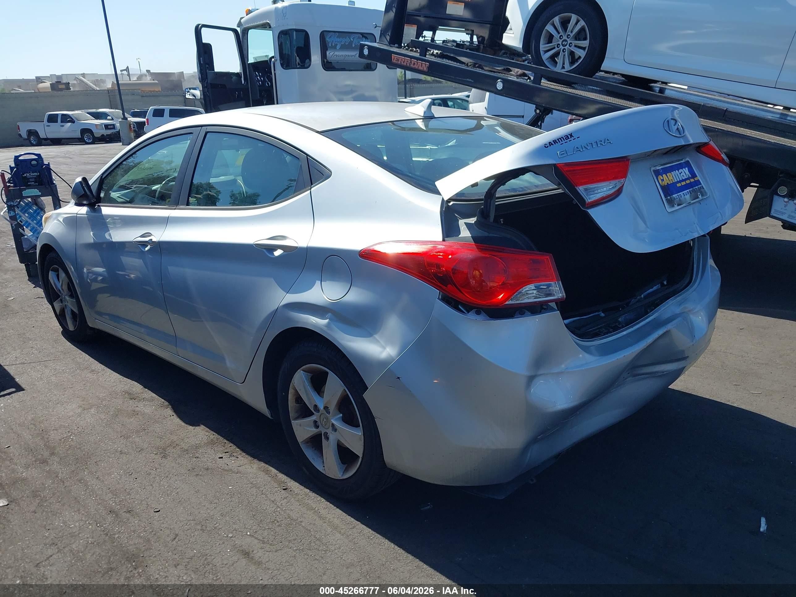2013 Hyundai Elantra Gls Серебряный vin: 5NPDH4AE5DH373619