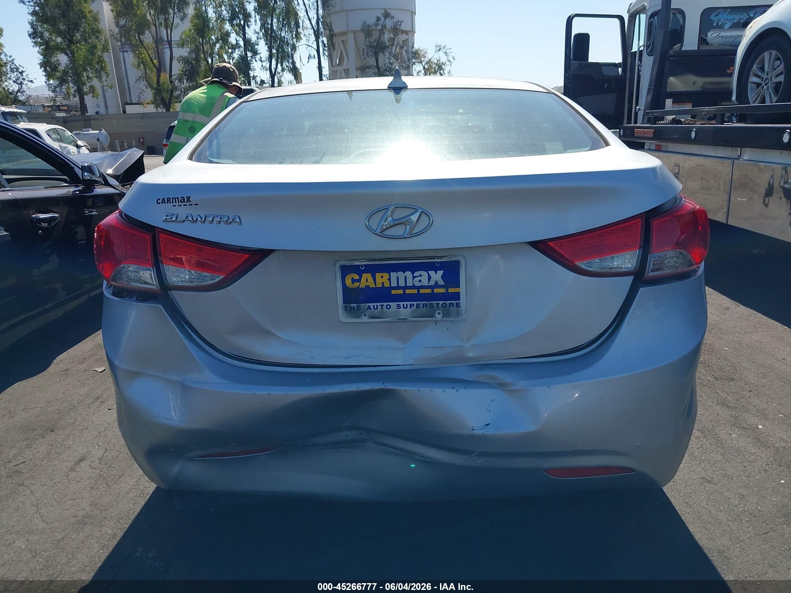 2013 Hyundai Elantra Gls Серебряный vin: 5NPDH4AE5DH373619
