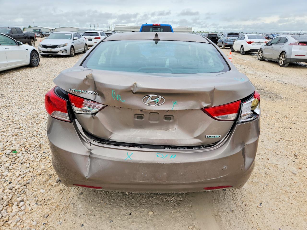 2013 Hyundai Elantra Limited Tan vin: 5NPDH4AE5DH397953