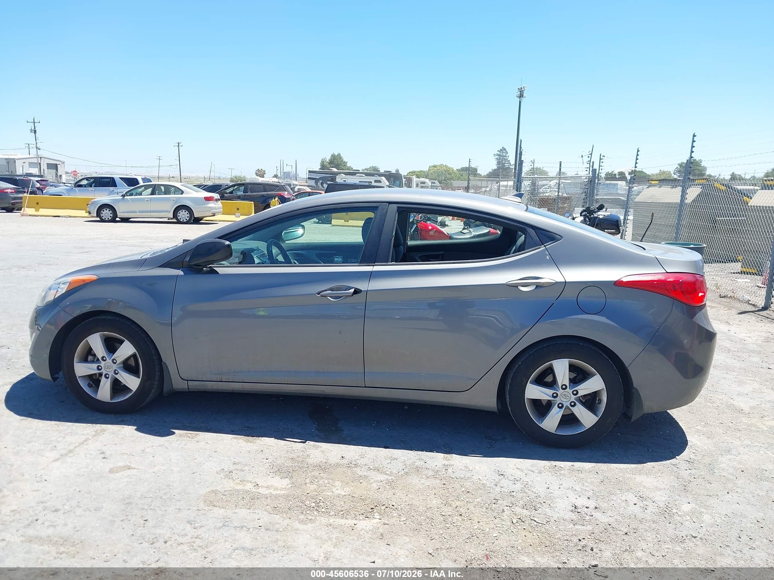 2013 Hyundai Elantra Gls Gray vin: 5NPDH4AE5DH400205
