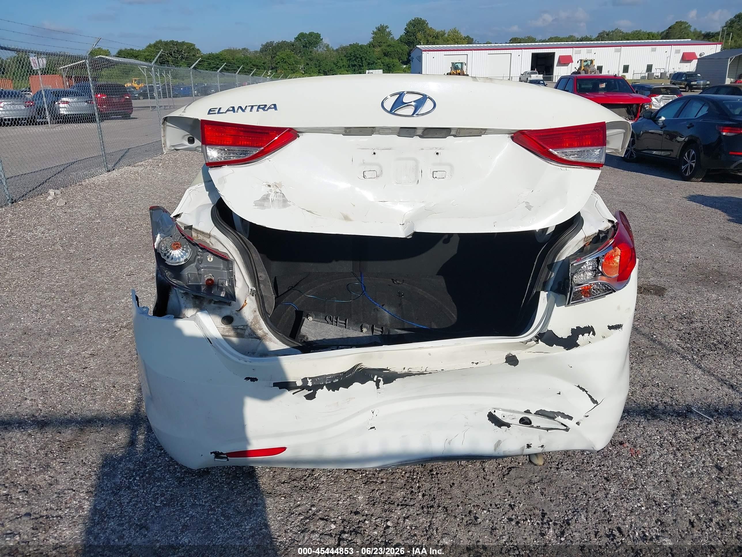 2013 Hyundai Elantra Gls White vin: 5NPDH4AE5DH408448