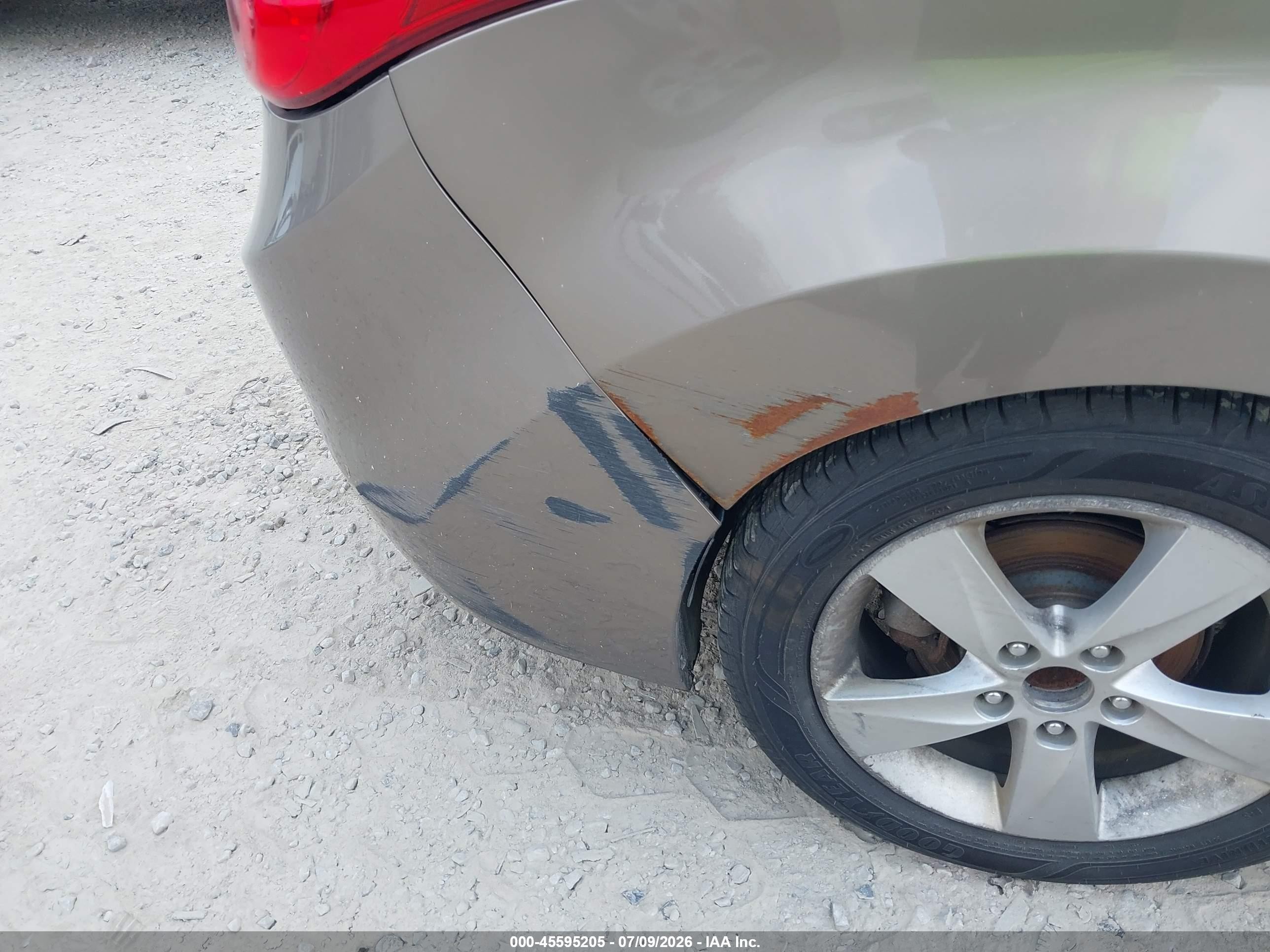 2013 Hyundai Elantra Gls Бирюзовый vin: 5NPDH4AE5DH417926