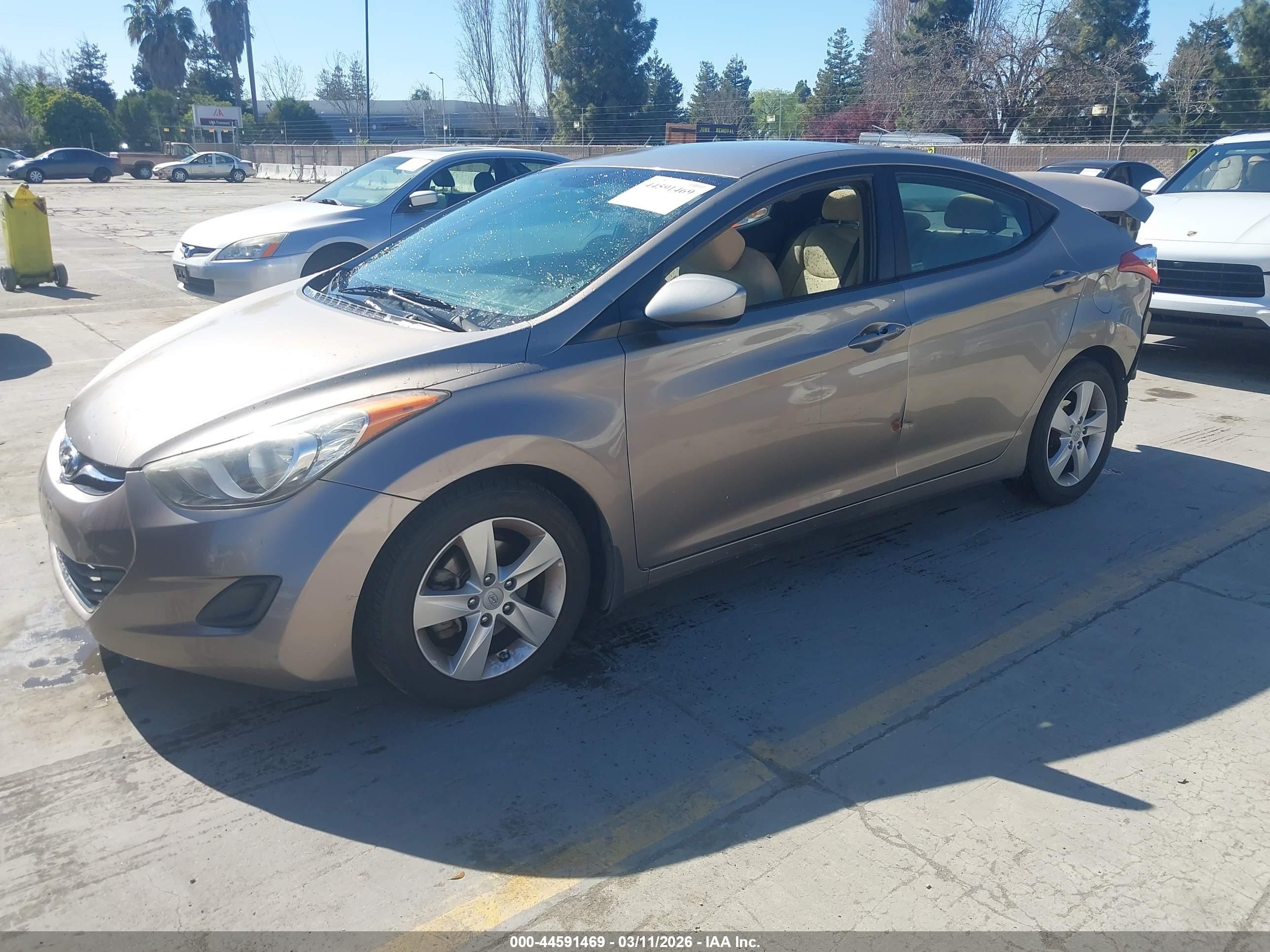 2013 Hyundai Elantra Gls Champagne vin: 5NPDH4AE5DH424746