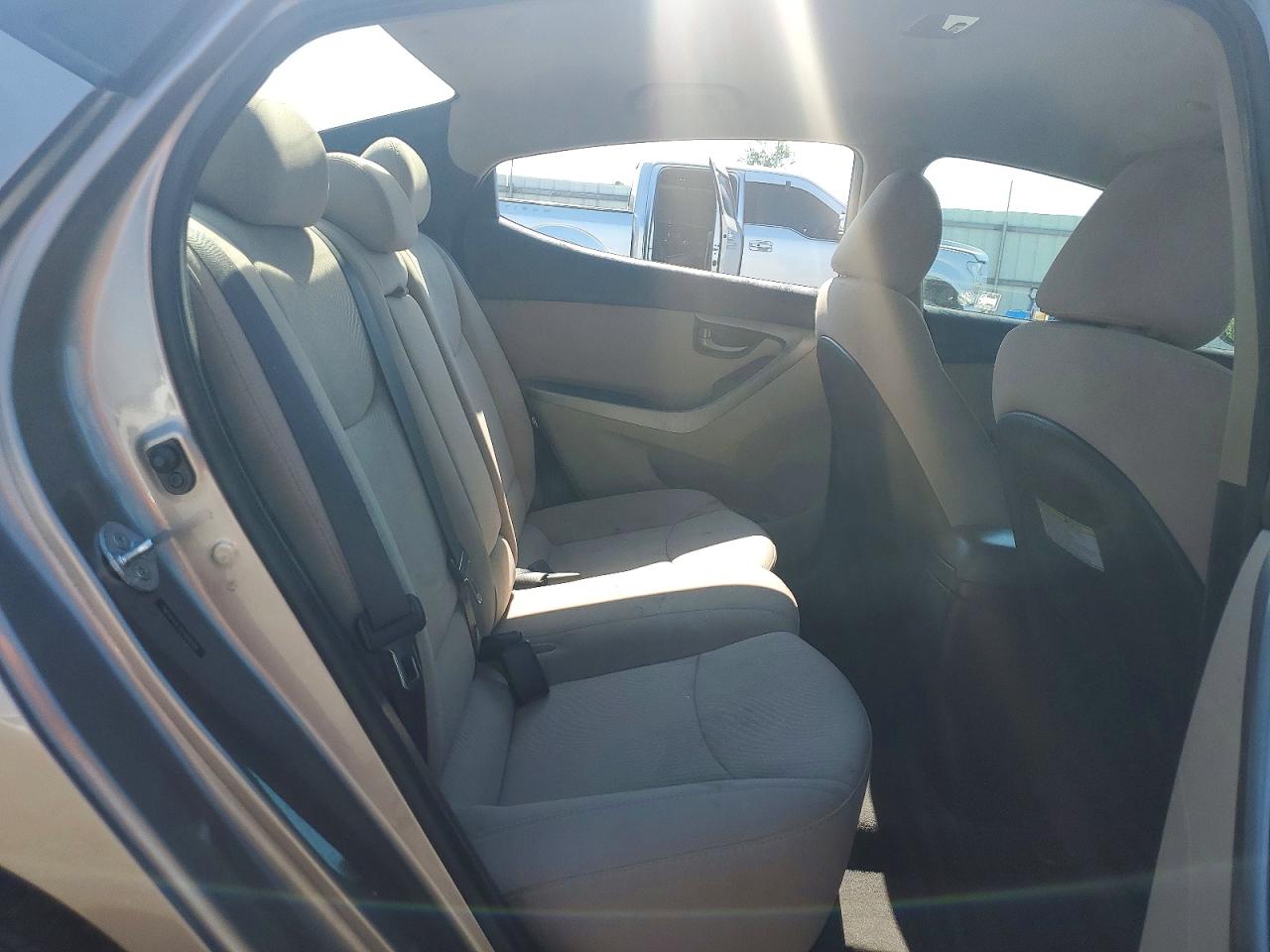 2014 Hyundai Elantra Se Silver vin: 5NPDH4AE5EH459286