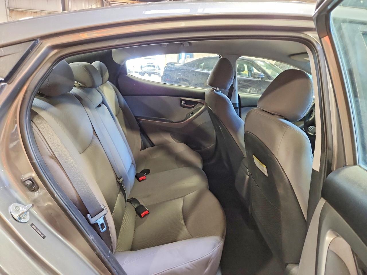 2014 Hyundai Elantra Se Gray vin: 5NPDH4AE5EH464424