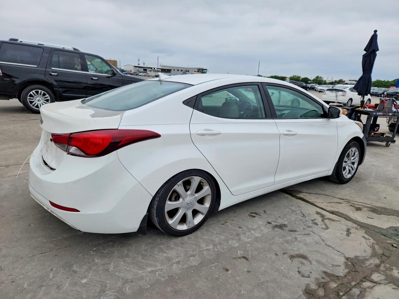 2014 Hyundai Elantra Se White vin: 5NPDH4AE5EH483166